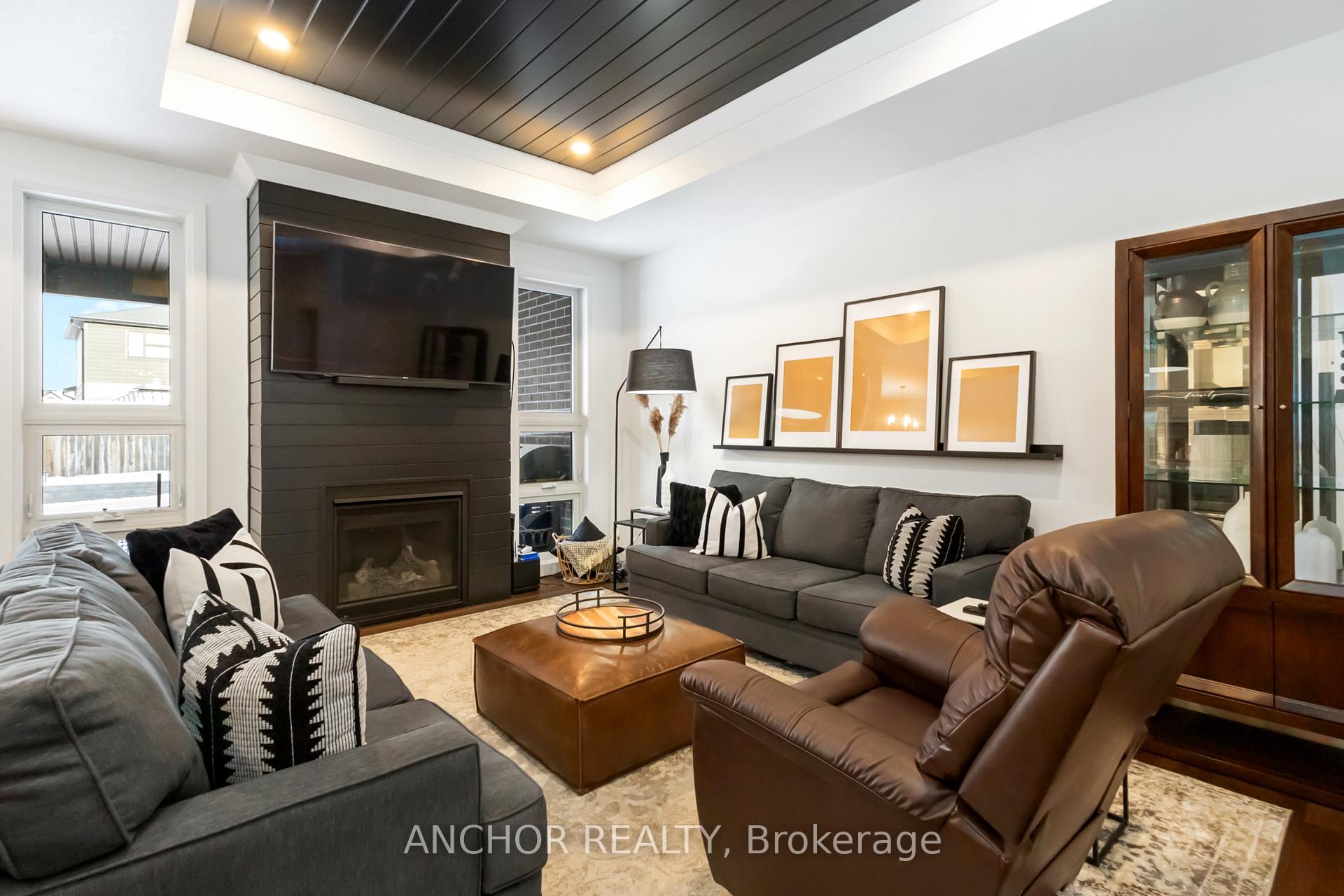 Photo 10 of 17 Kemp Crescent, Strathroy-Caradoc, NE — HOMEH