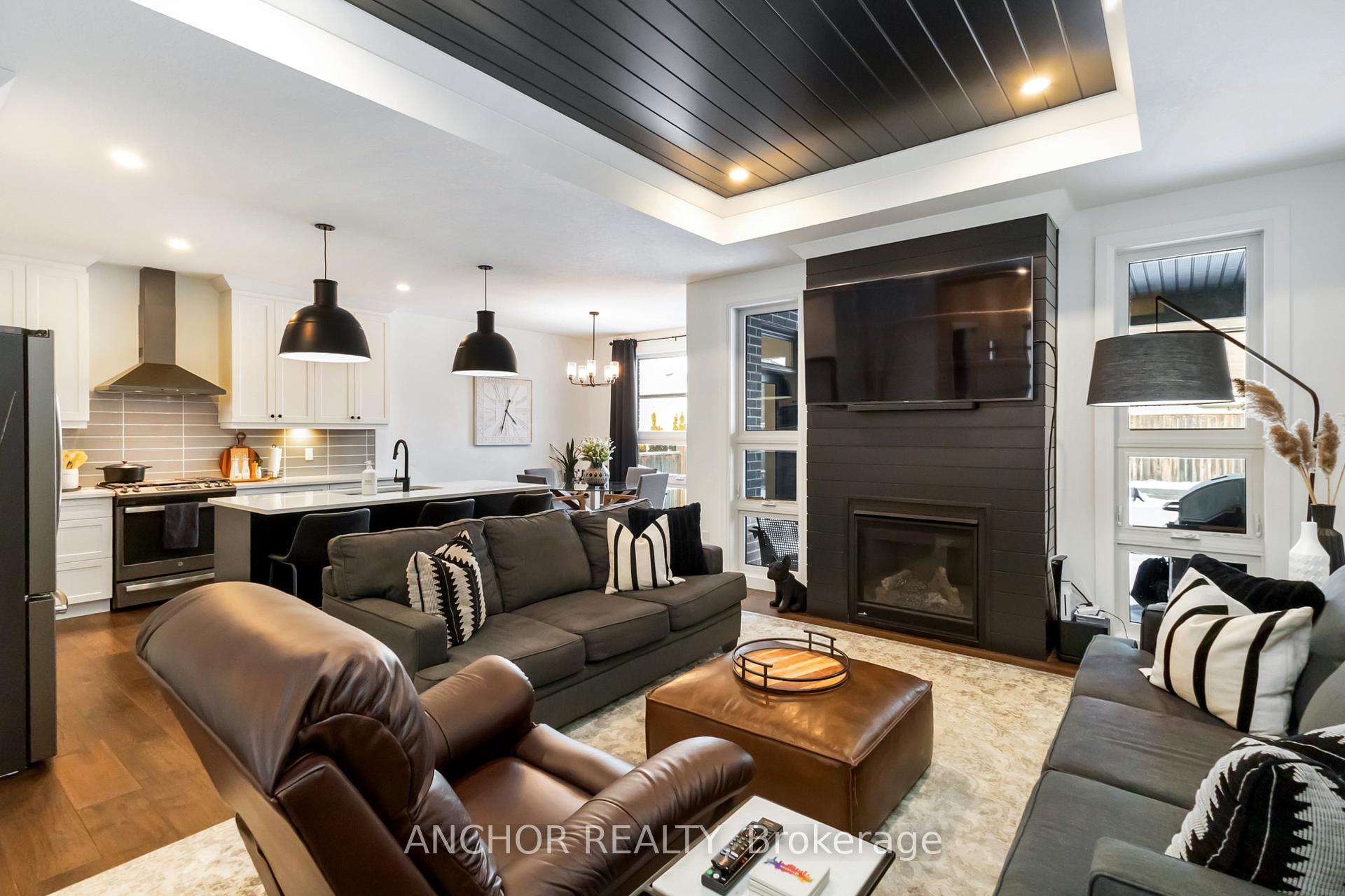 Photo 30 of 17 Kemp Crescent, Strathroy-Caradoc, NE — HOMEH