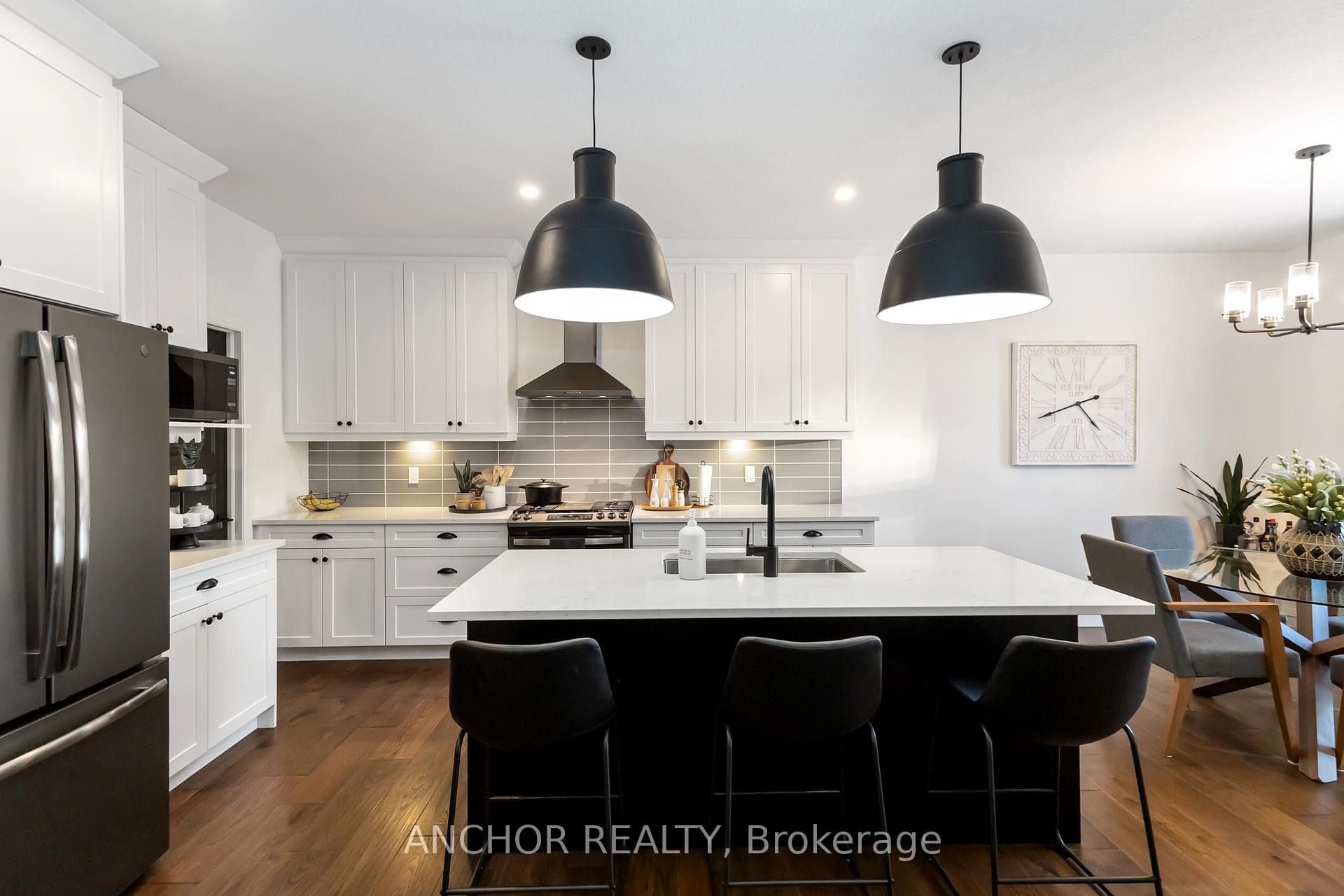 Photo 37 of 17 Kemp Crescent, Strathroy-Caradoc, NE — HOMEH