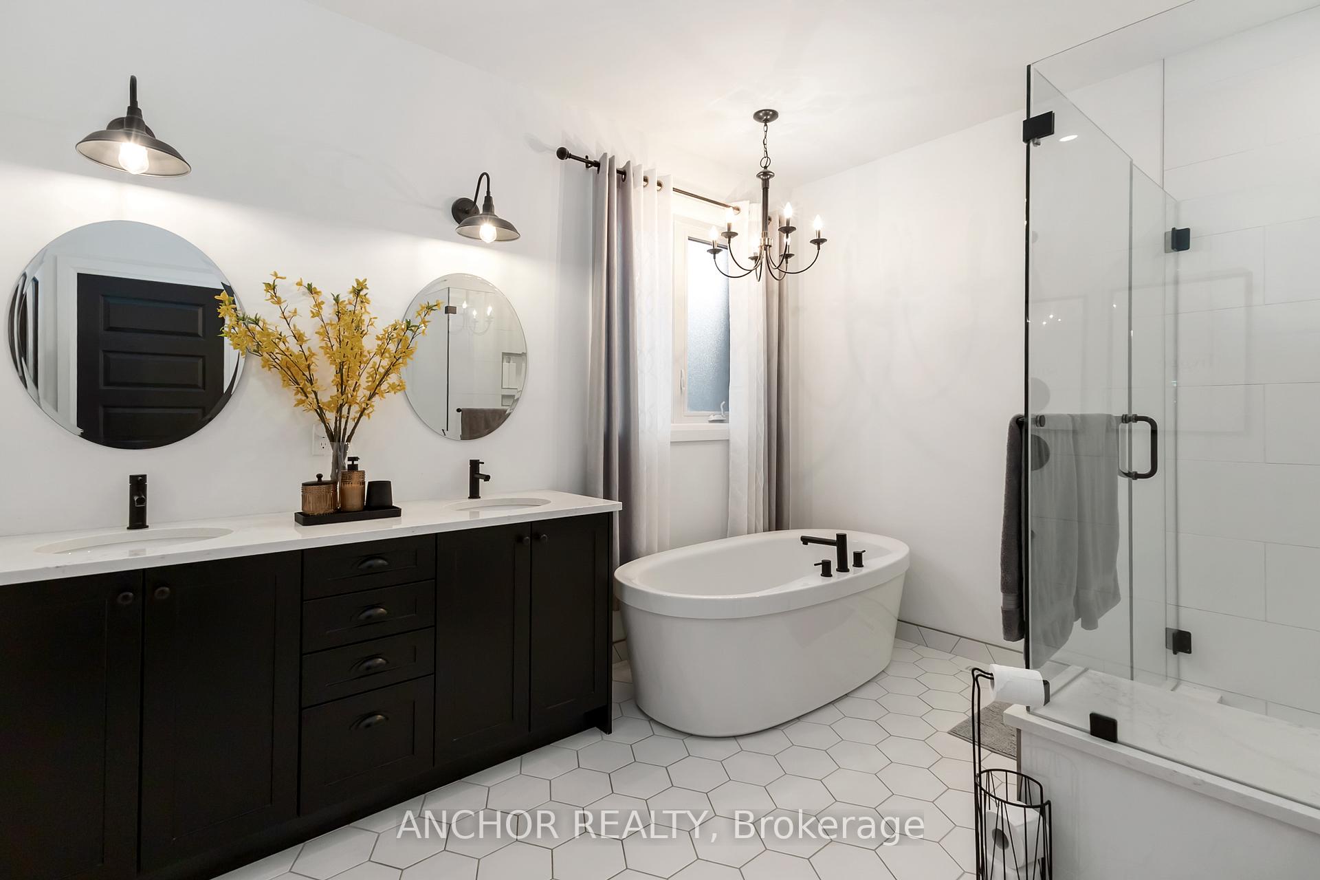 Photo 31 of 17 Kemp Crescent, Strathroy-Caradoc, NE — HOMEH