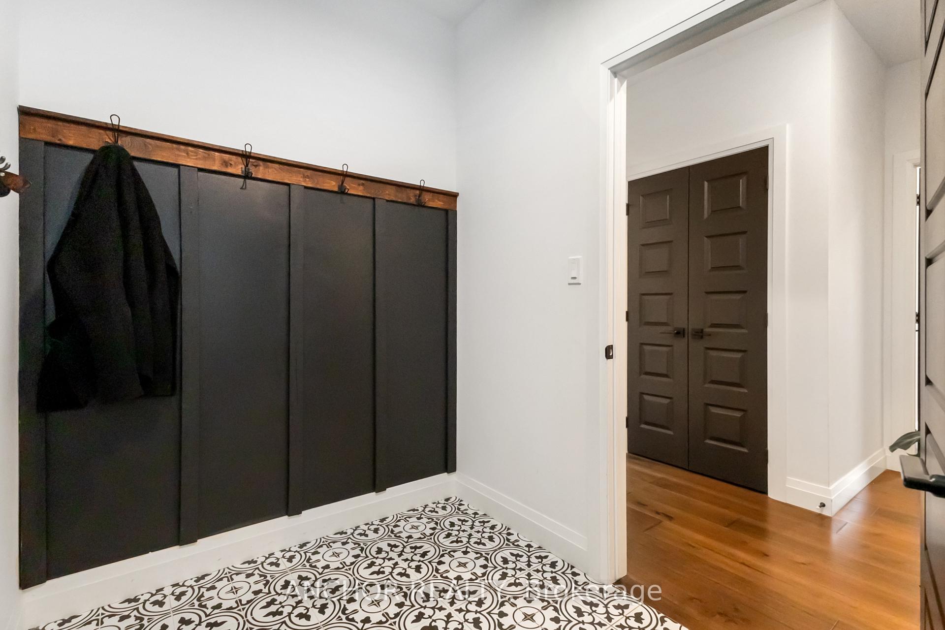Photo 19 of 17 Kemp Crescent, Strathroy-Caradoc, NE — HOMEH