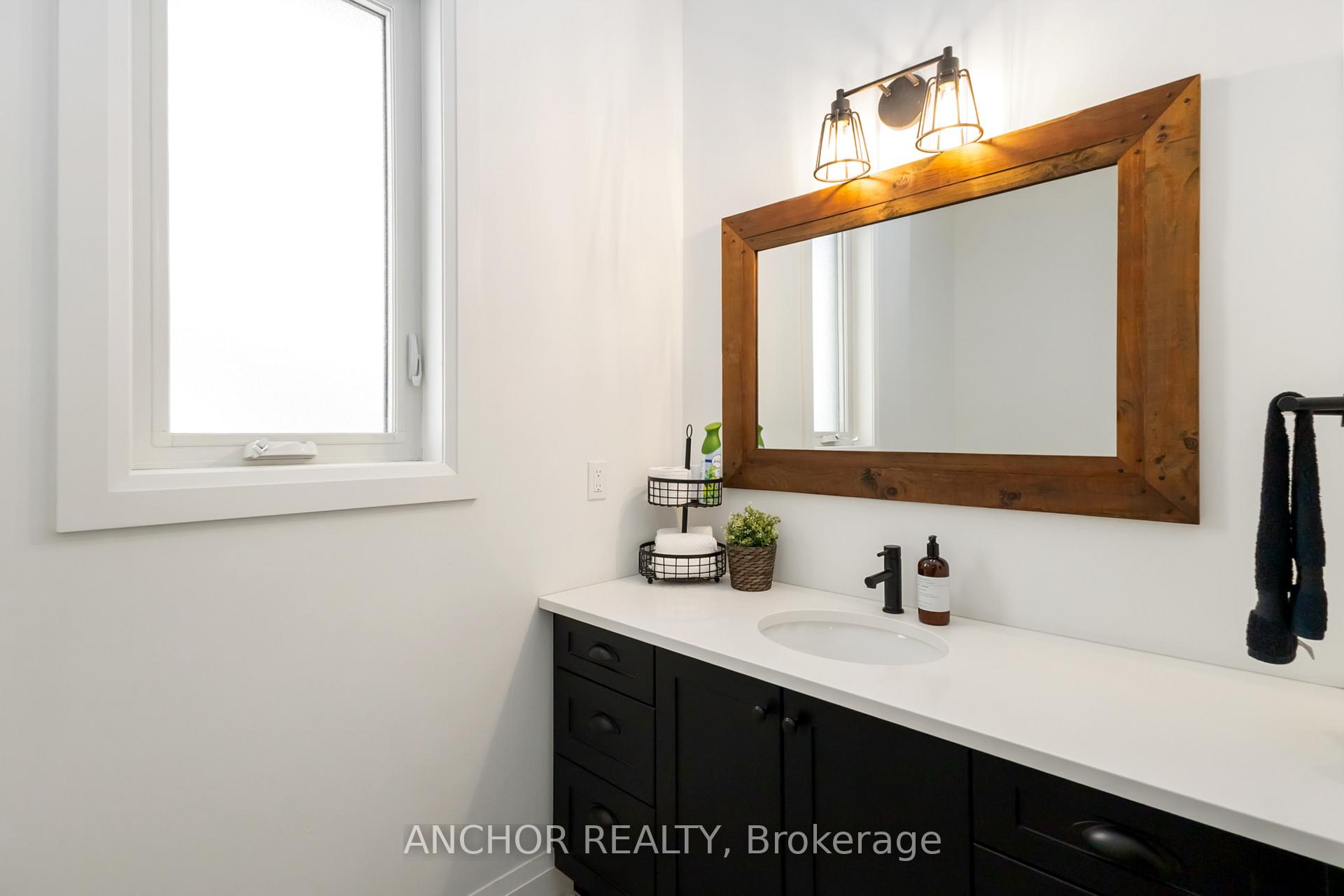 Photo 25 of 17 Kemp Crescent, Strathroy-Caradoc, NE — HOMEH