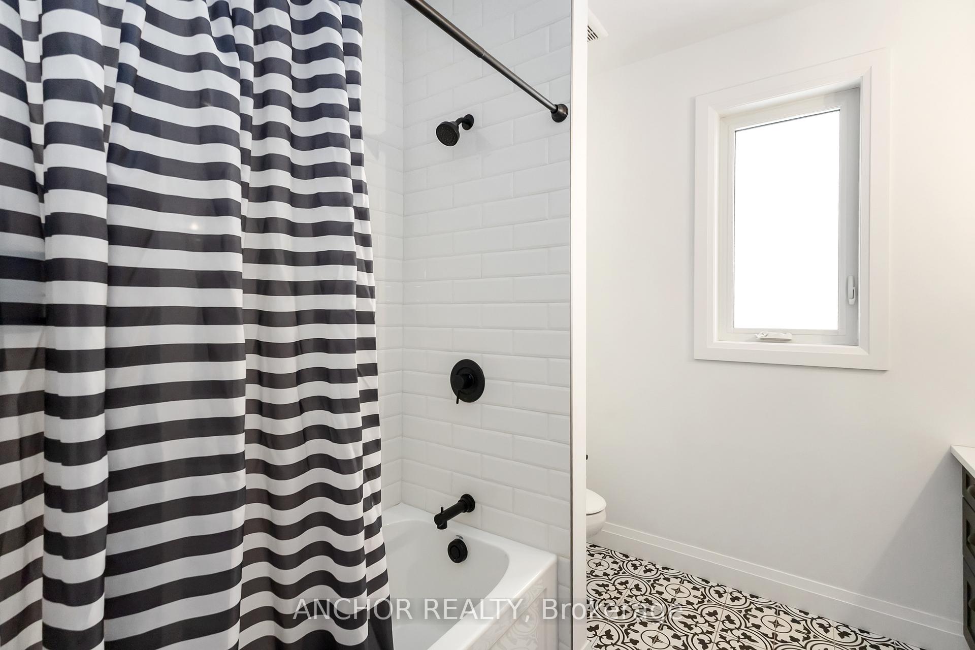 Photo 21 of 17 Kemp Crescent, Strathroy-Caradoc, NE — HOMEH