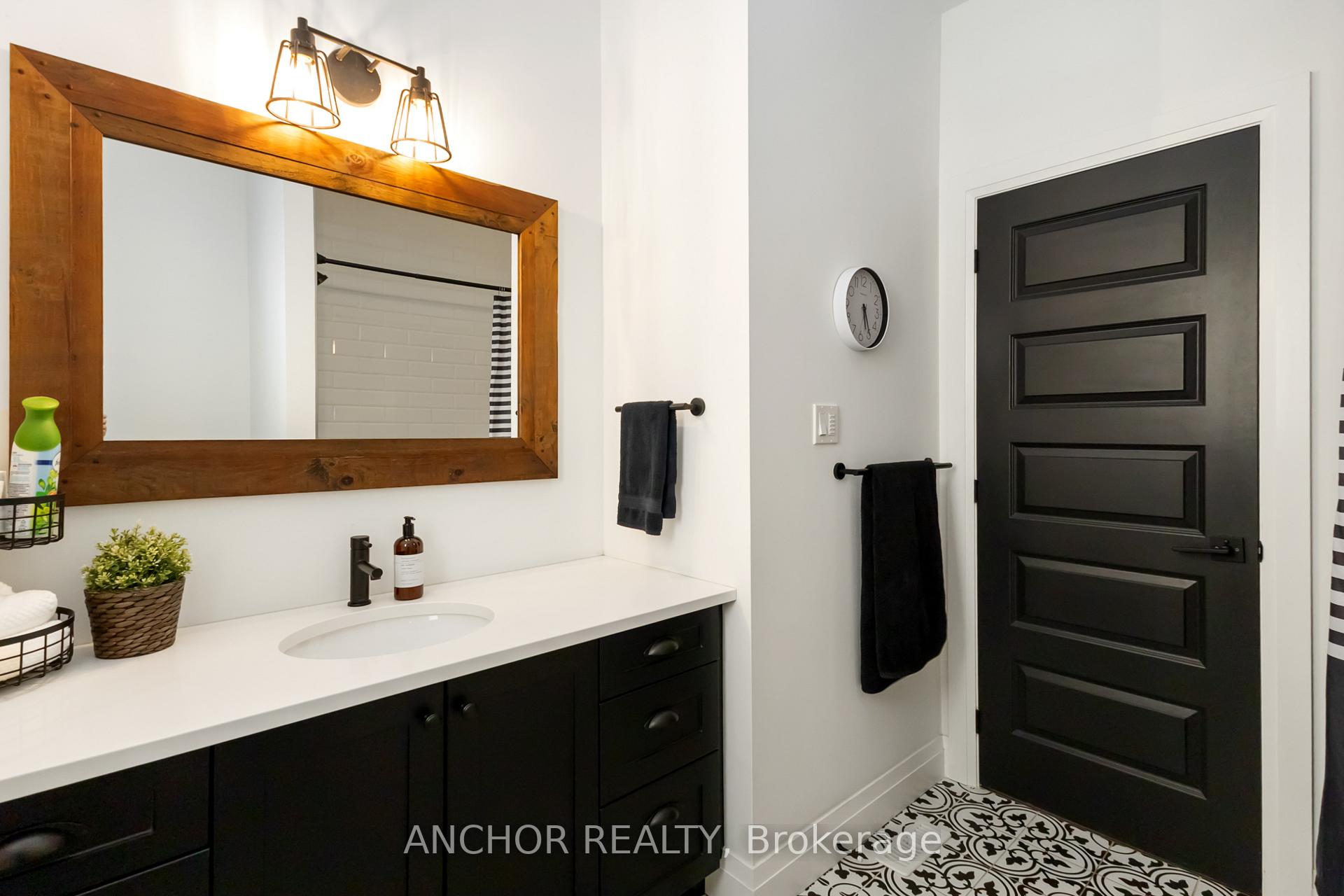 Photo 26 of 17 Kemp Crescent, Strathroy-Caradoc, NE — HOMEH