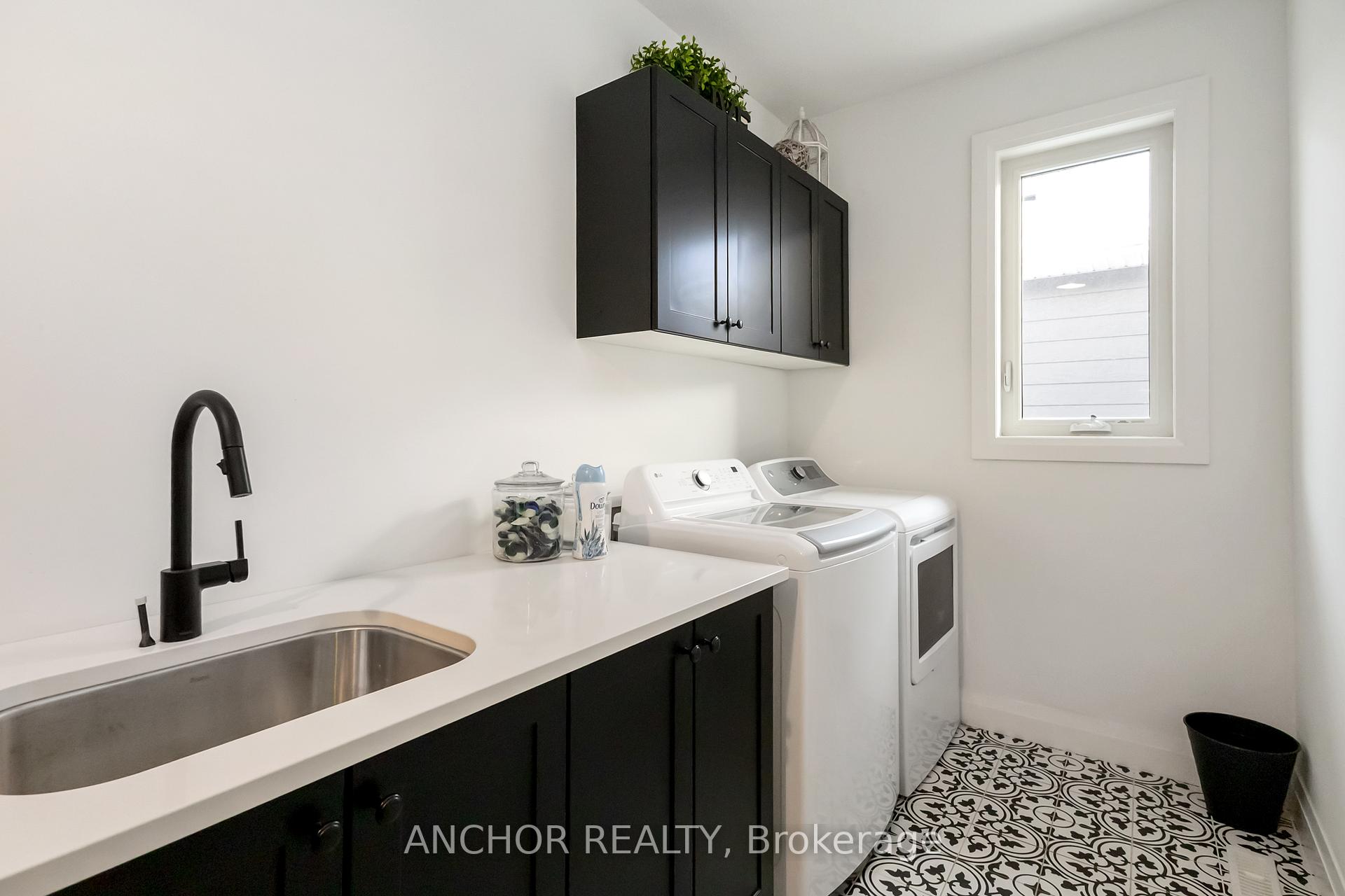 Photo 27 of 17 Kemp Crescent, Strathroy-Caradoc, NE — HOMEH