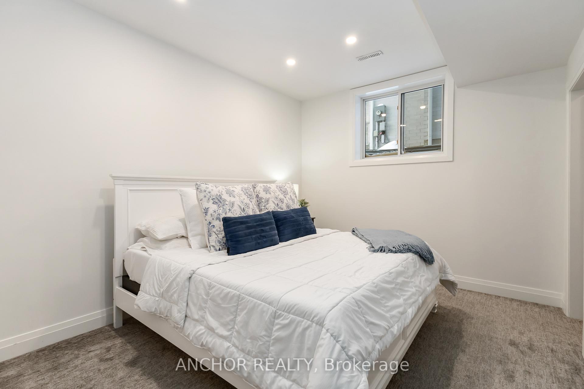 Photo 33 of 17 Kemp Crescent, Strathroy-Caradoc, NE — HOMEH