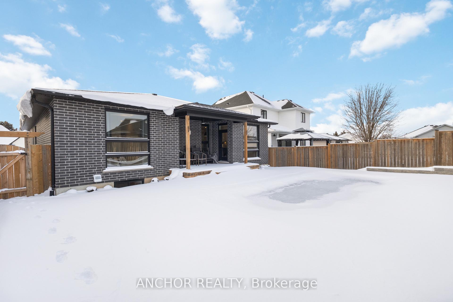 Photo 29 of 17 Kemp Crescent, Strathroy-Caradoc, NE — HOMEH
