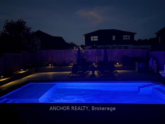 Photo 32 of 17 Kemp Crescent, Strathroy-Caradoc, NE — HOMEH