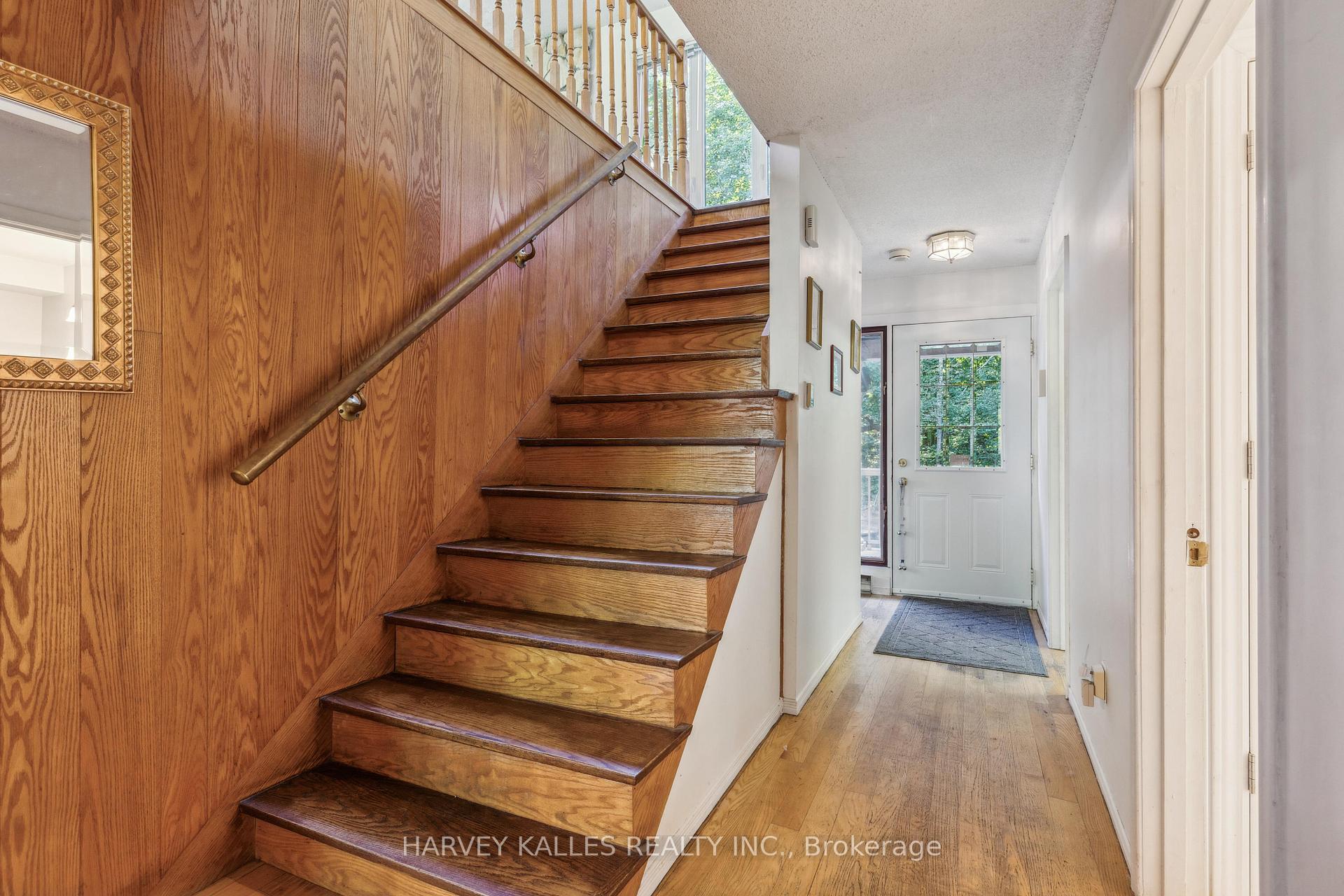 Photo 3 of 16771 Albion Trail, Caledon, Palgrave — HOMEH