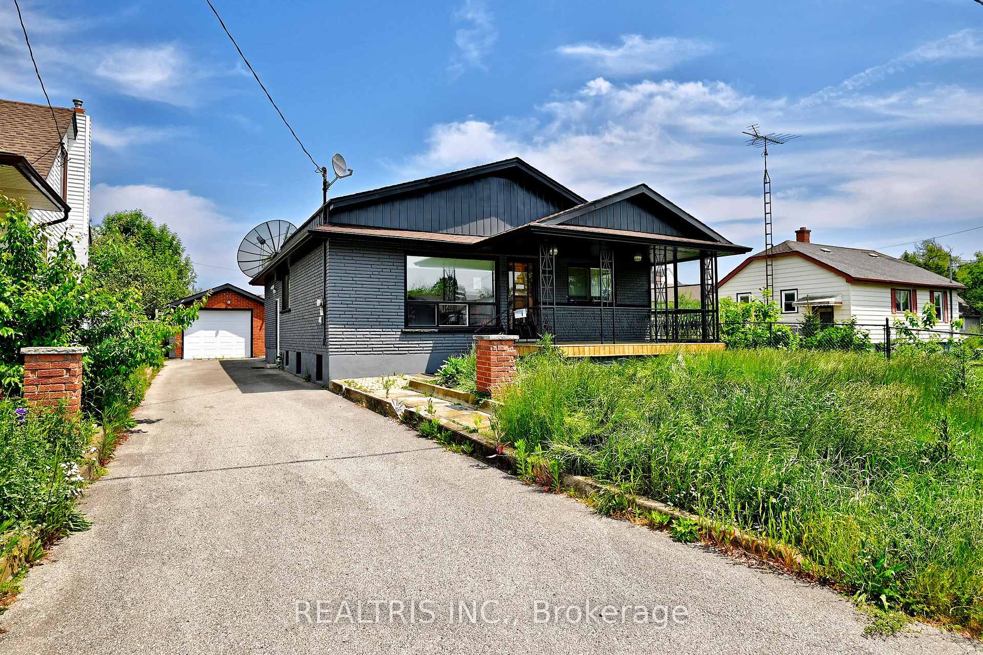 Photo 1 of 6 Lucerne Place, St. Catharines, Oakdale — HOMEH