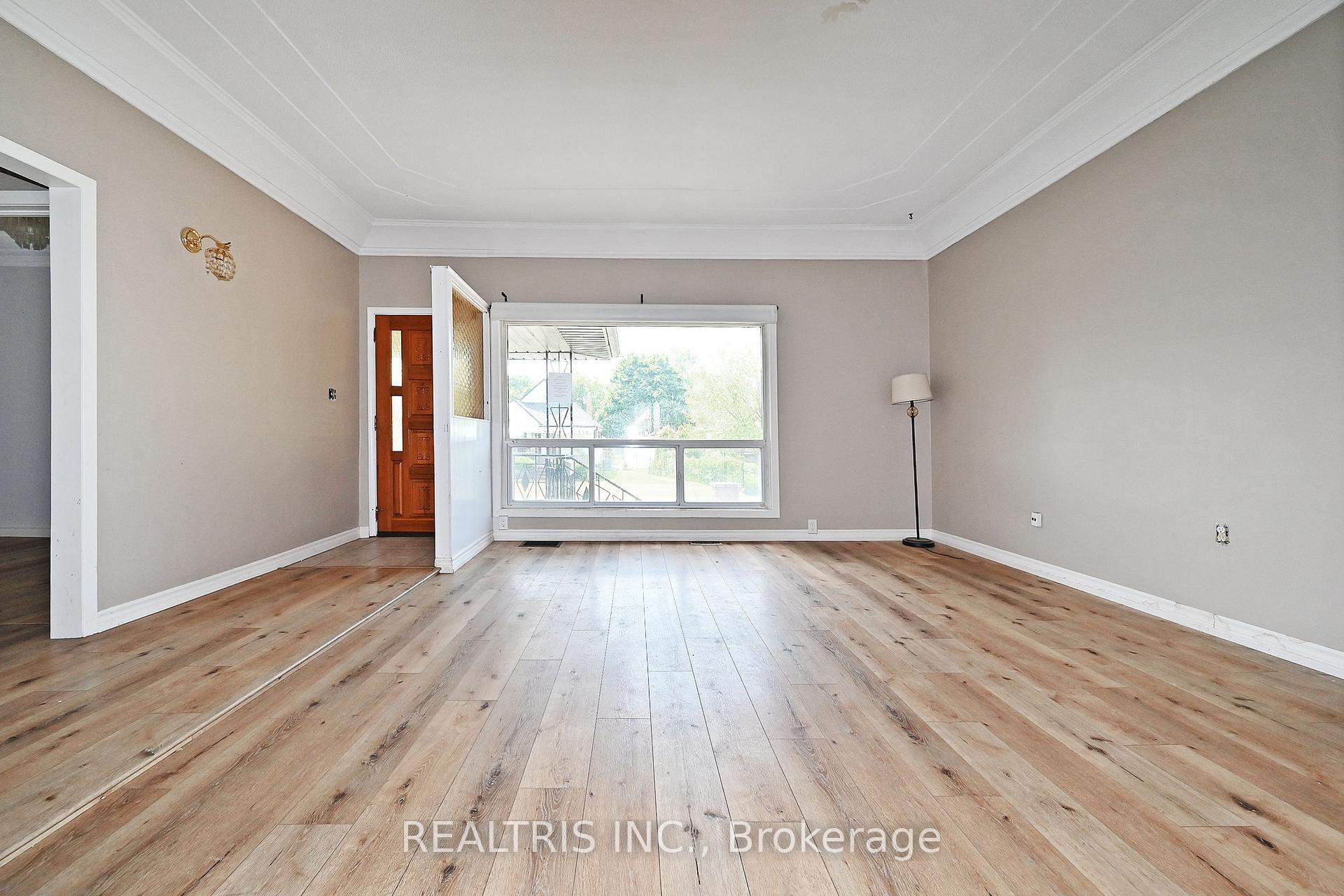 Photo 5 of 6 Lucerne Place, St. Catharines, Oakdale — HOMEH
