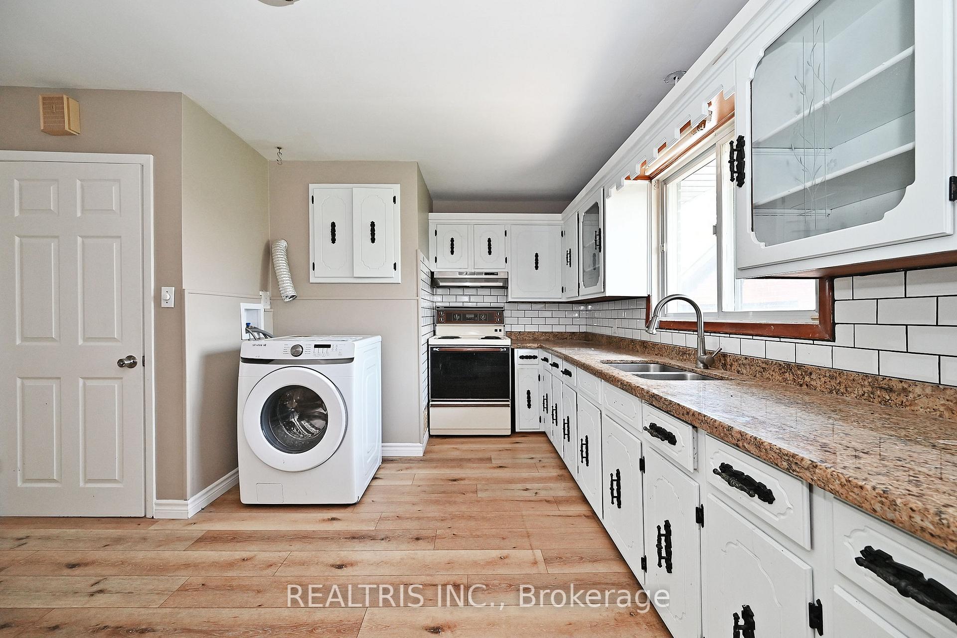 Photo 10 of 6 Lucerne Place, St. Catharines, Oakdale — HOMEH