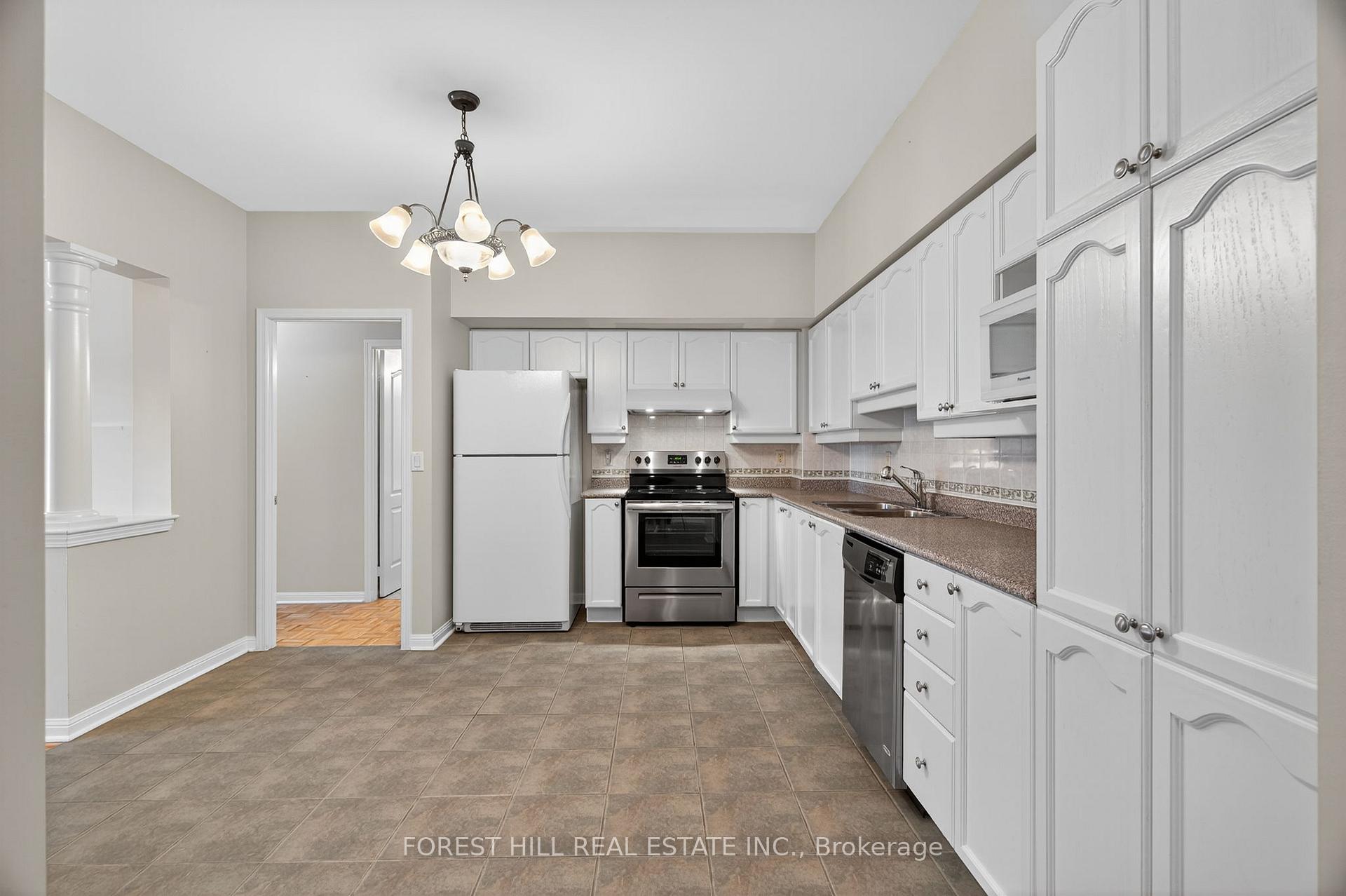 Photo 21 of Unit 115, 2500 Rutherford Road, Vaughan, Maple — HOMEH