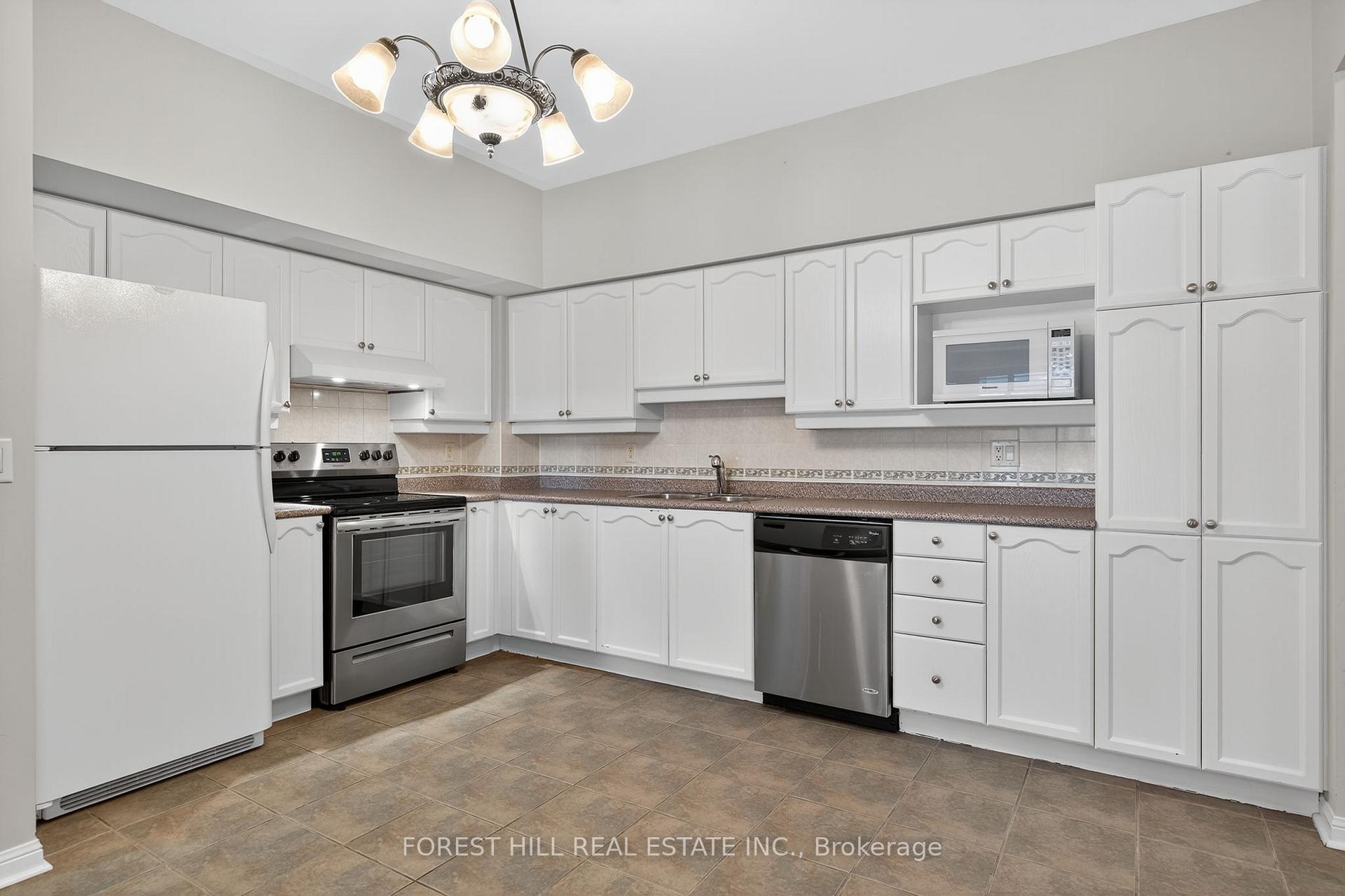 Photo 5 of Unit 115, 2500 Rutherford Road, Vaughan, Maple — HOMEH