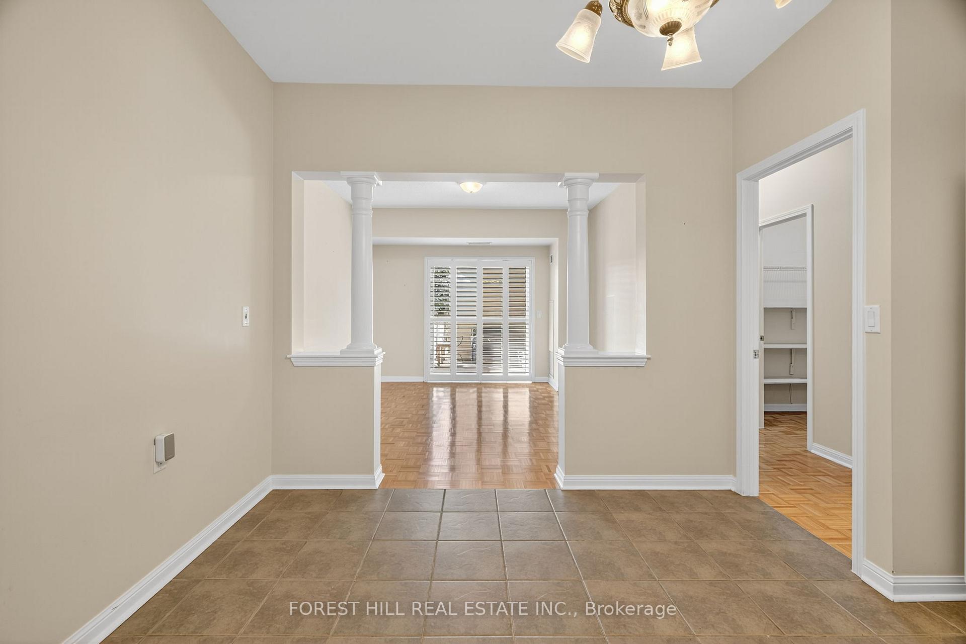 Photo 3 of Unit 115, 2500 Rutherford Road, Vaughan, Maple — HOMEH