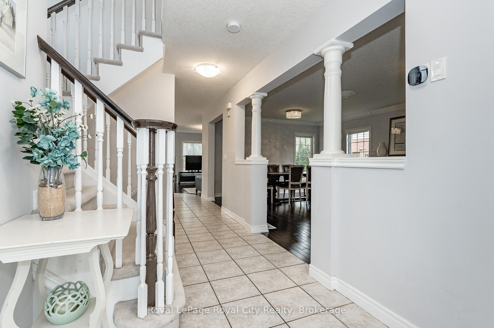 Photo 2 of 274 Farley Drive, Guelph, Pineridge/Westminster Woods — HOMEH