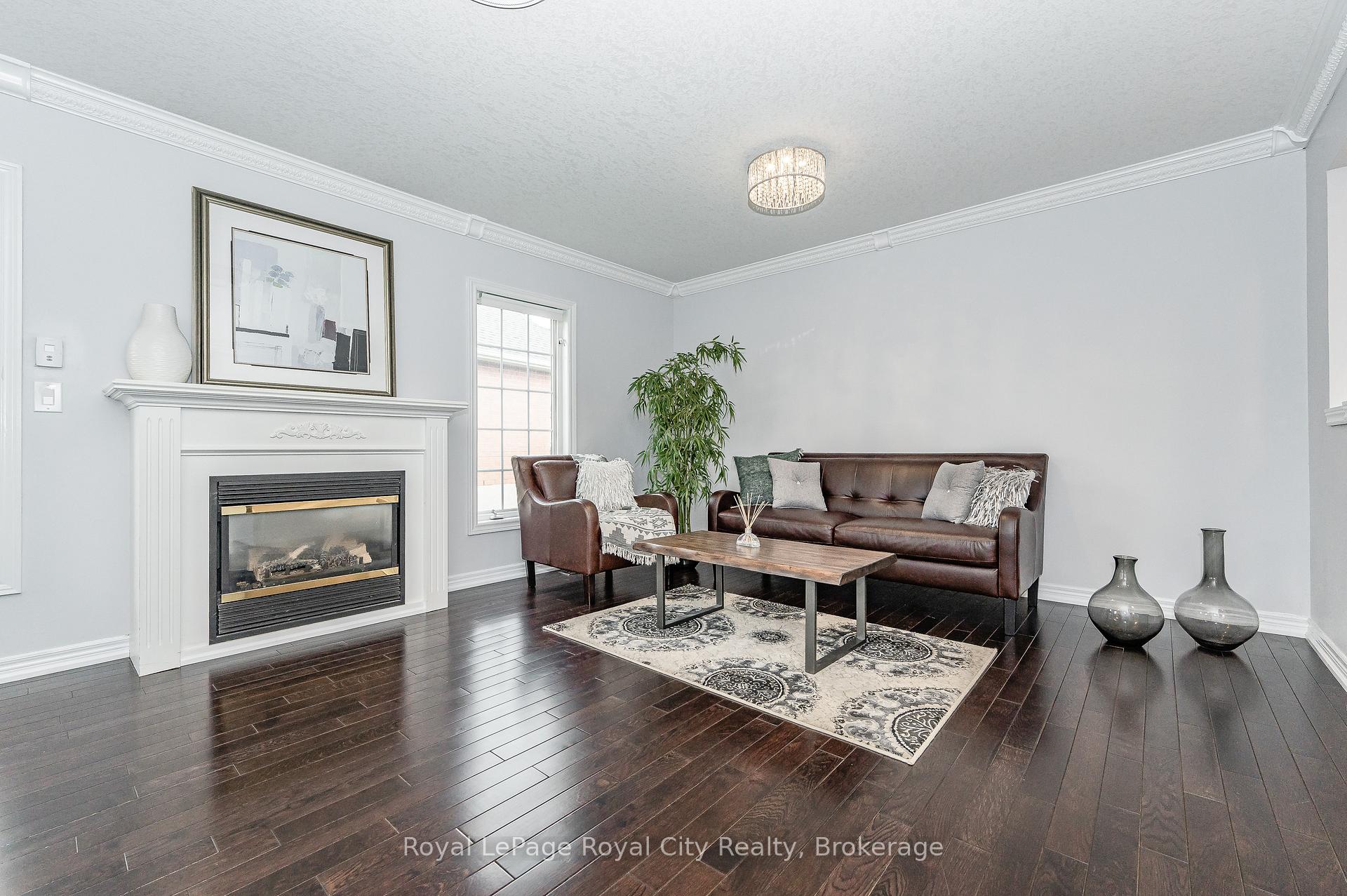 Photo 8 of 274 Farley Drive, Guelph, Pineridge/Westminster Woods — HOMEH