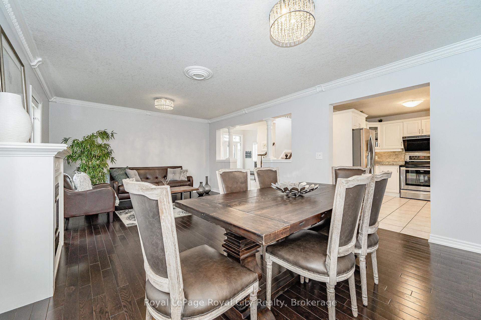 Photo 6 of 274 Farley Drive, Guelph, Pineridge/Westminster Woods — HOMEH