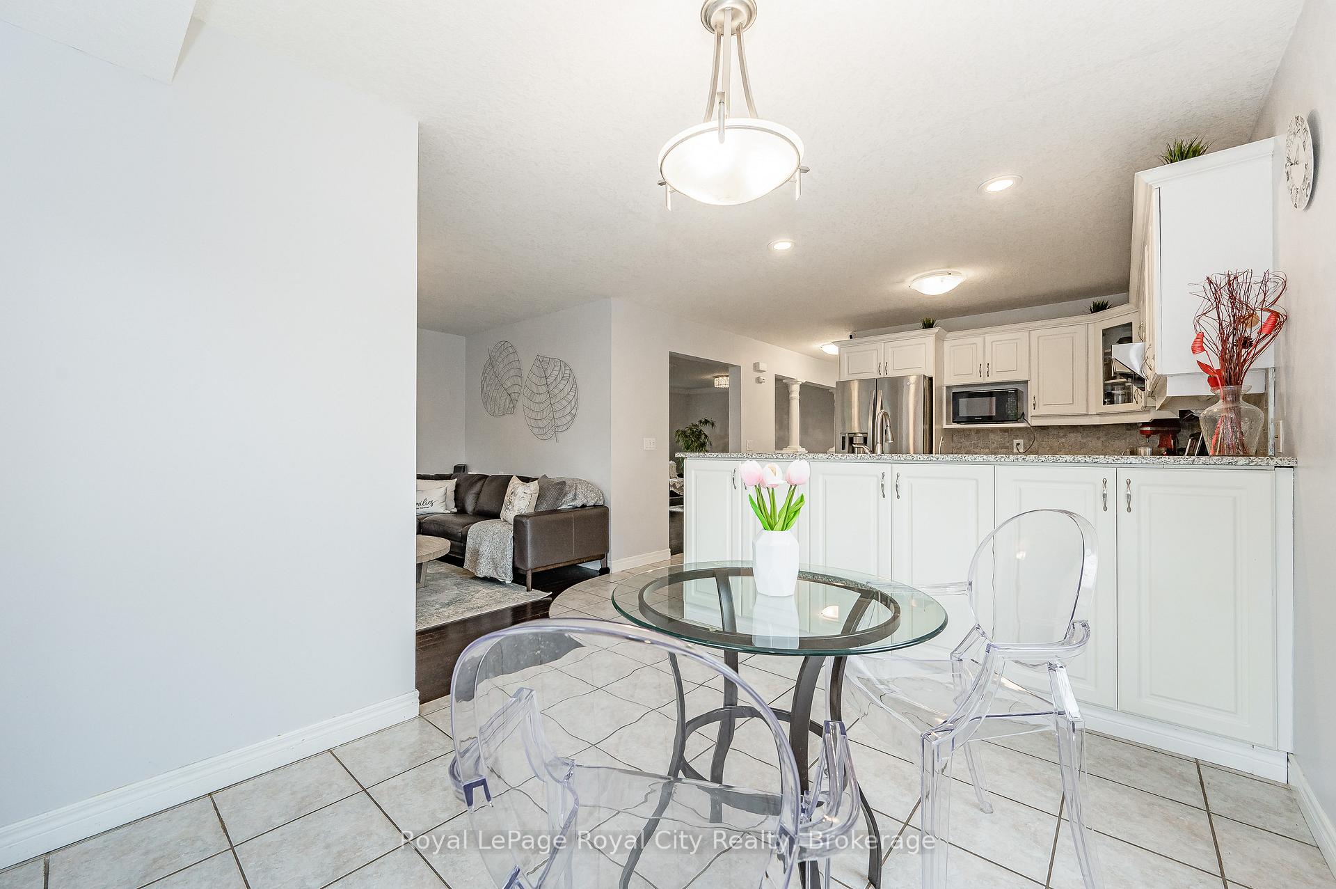Photo 25 of 274 Farley Drive, Guelph, Pineridge/Westminster Woods — HOMEH