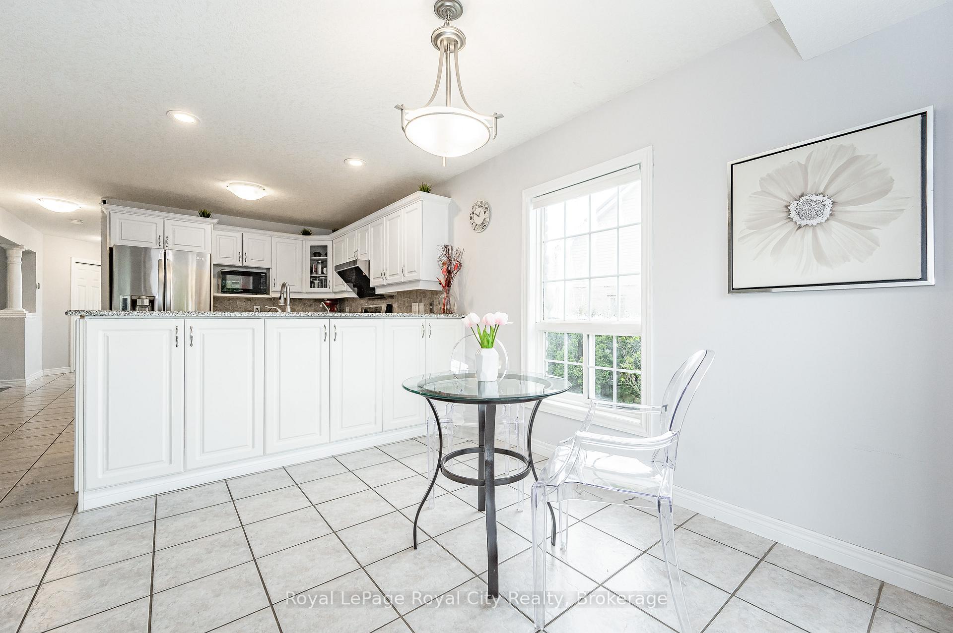 Photo 23 of 274 Farley Drive, Guelph, Pineridge/Westminster Woods — HOMEH