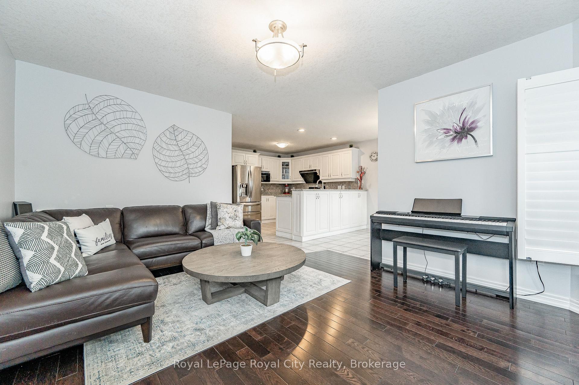 Photo 43 of 274 Farley Drive, Guelph, Pineridge/Westminster Woods — HOMEH
