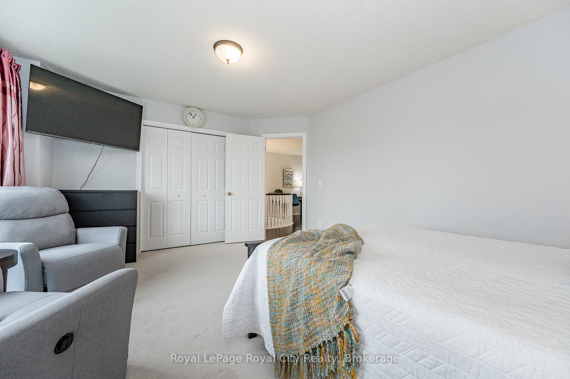 Photo 47 of 274 Farley Drive, Guelph, Pineridge/Westminster Woods — HOMEH