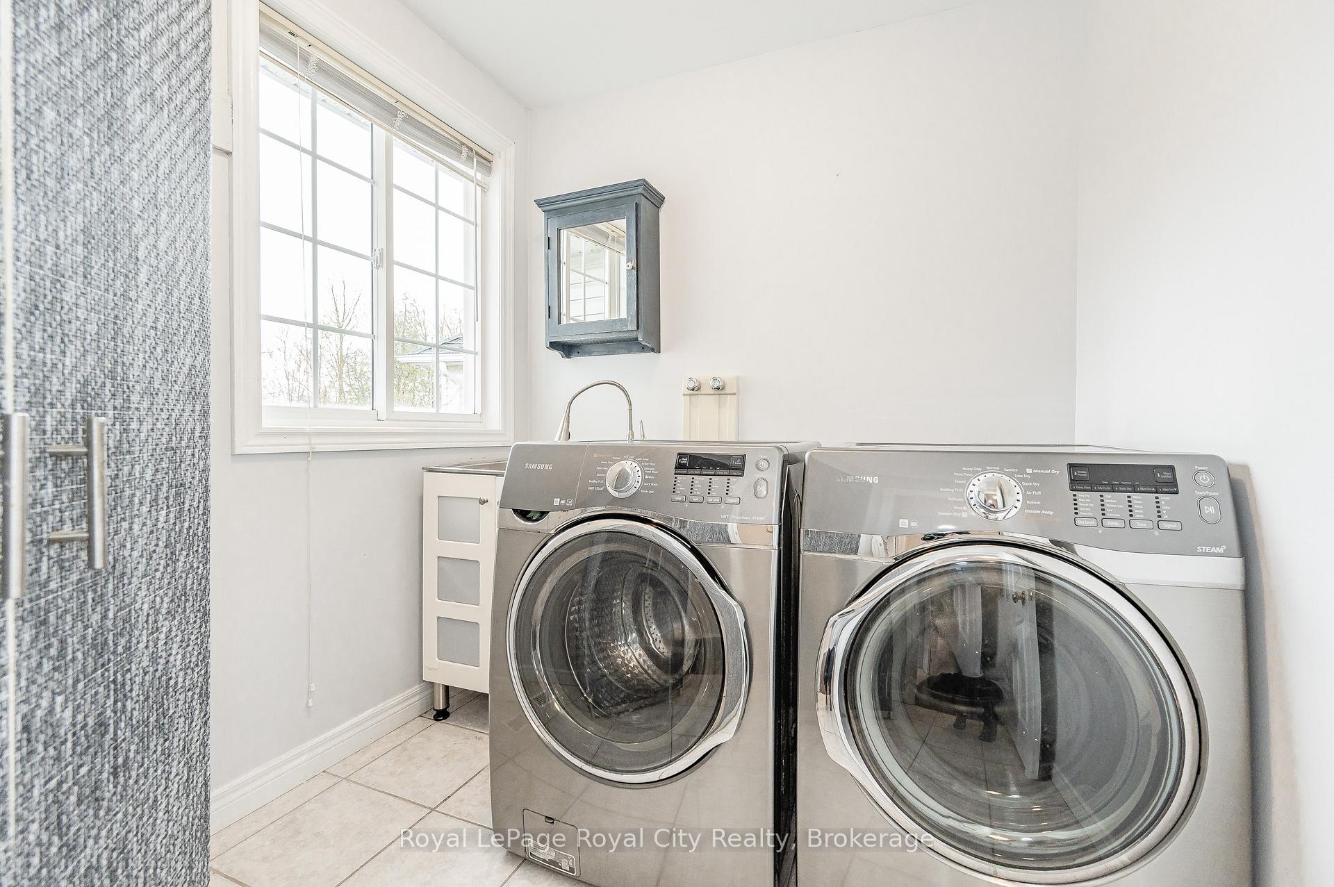 Photo 30 of 274 Farley Drive, Guelph, Pineridge/Westminster Woods — HOMEH