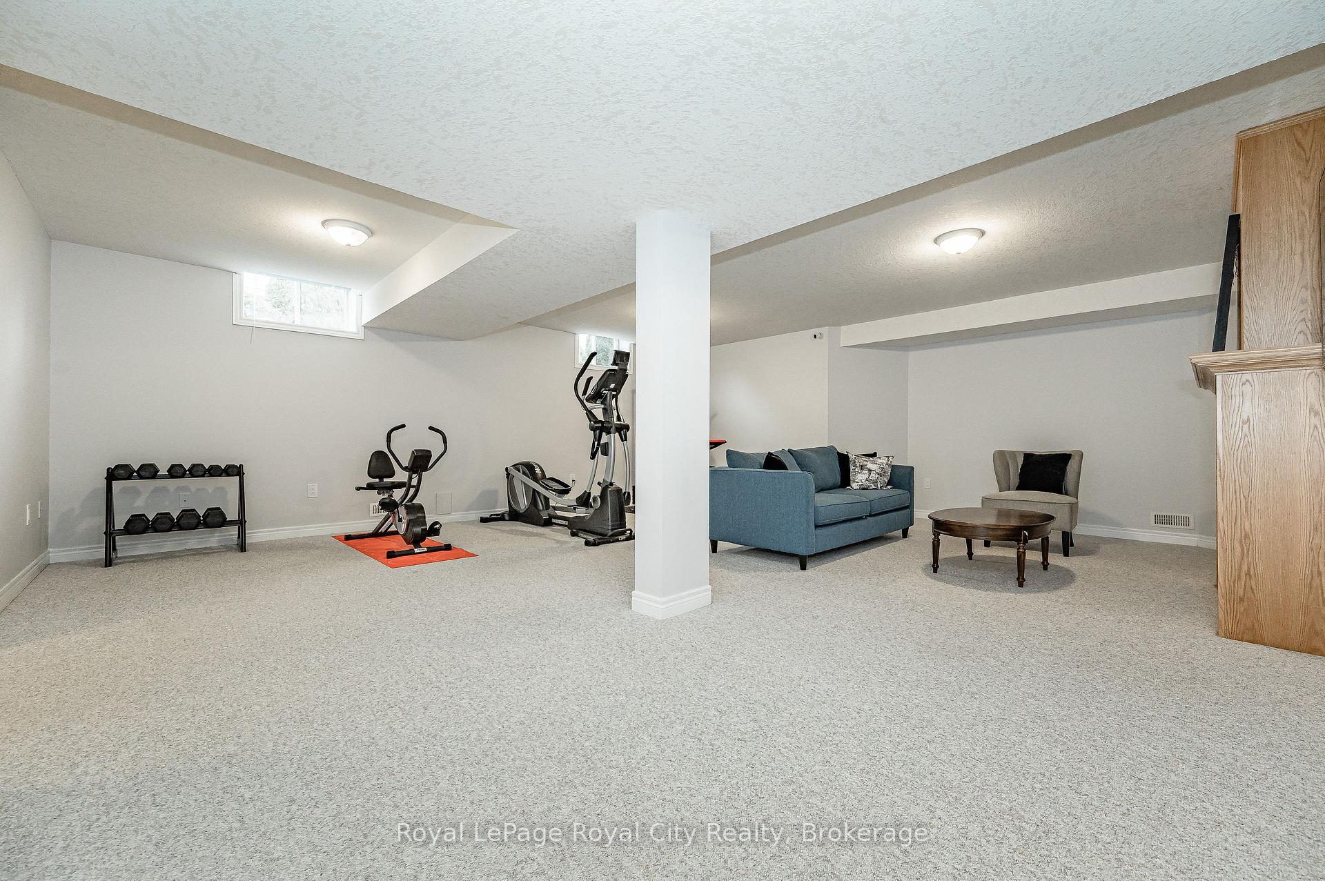 Photo 37 of 274 Farley Drive, Guelph, Pineridge/Westminster Woods — HOMEH