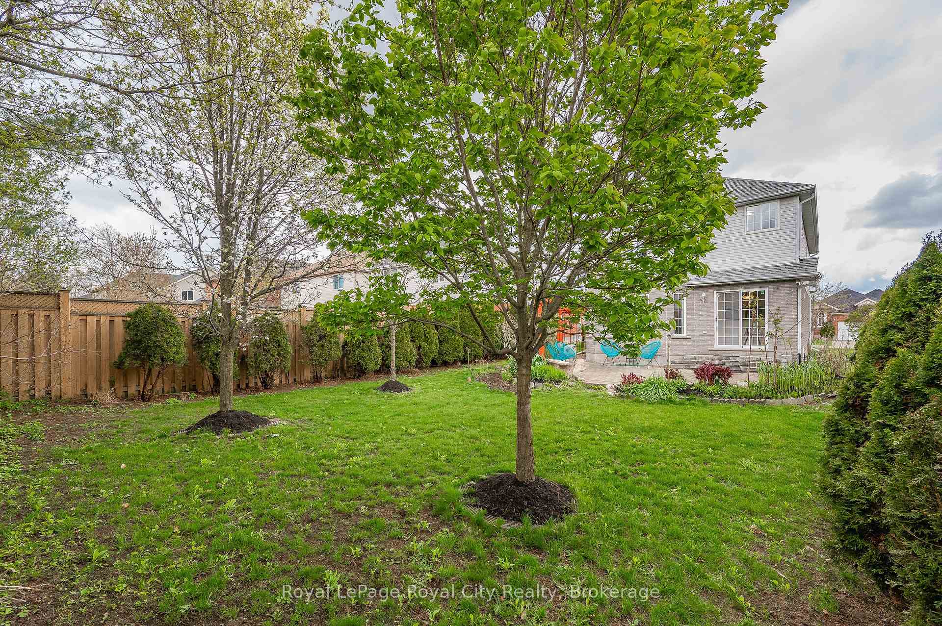 Photo 39 of 274 Farley Drive, Guelph, Pineridge/Westminster Woods — HOMEH