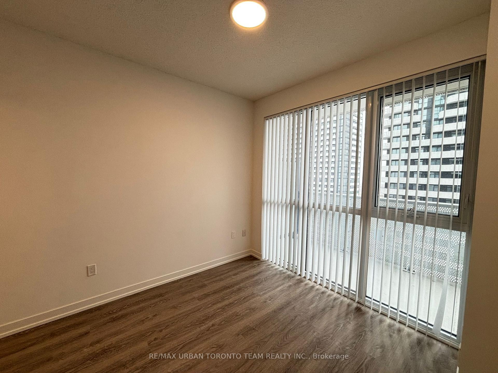Photo 8 of Unit 2001, 8 Interchange Way, Vaughan, Vaughan Corporate Centre — HOMEH