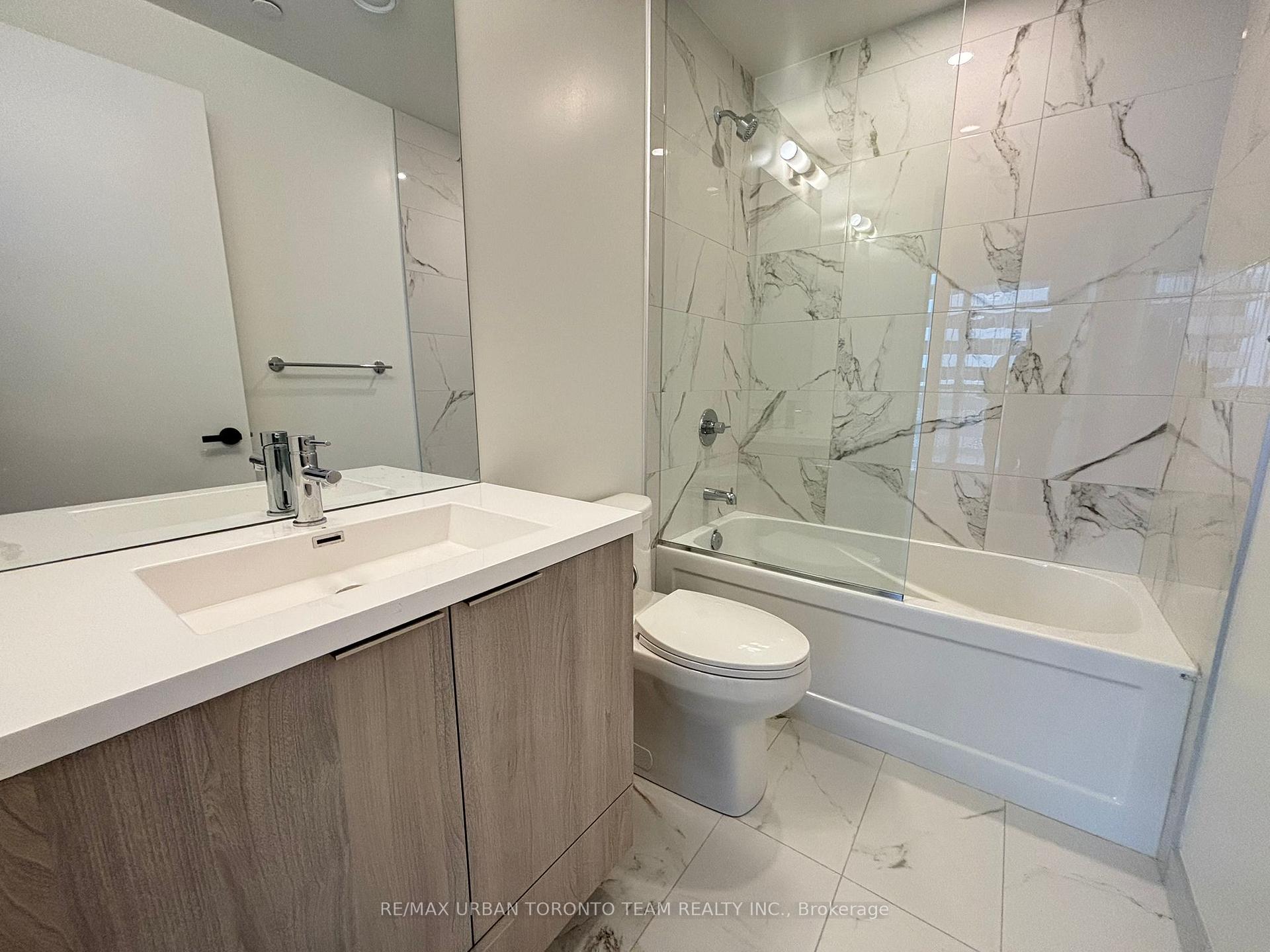 Photo 7 of Unit 2001, 8 Interchange Way, Vaughan, Vaughan Corporate Centre — HOMEH