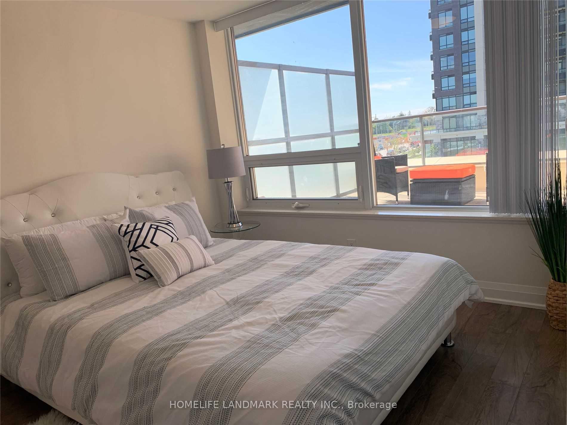 Photo 12 of Unit 330, 18 Uptown Drive, Markham, Unionville — HOMEH