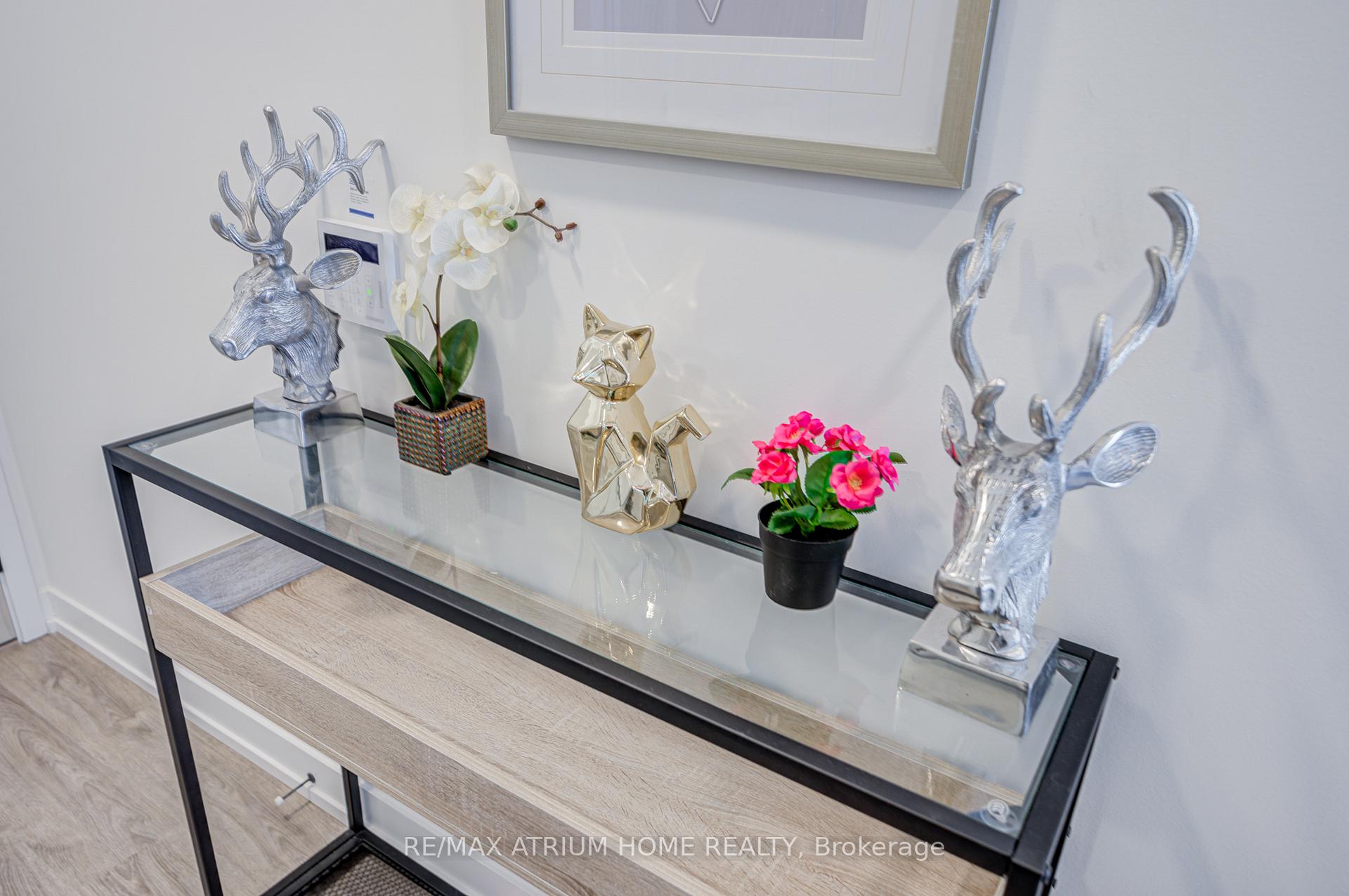 Photo 6 of Unit 2101, 195 Commerce St Street, Vaughan, Vaughan Corporate Centre — HOMEH
