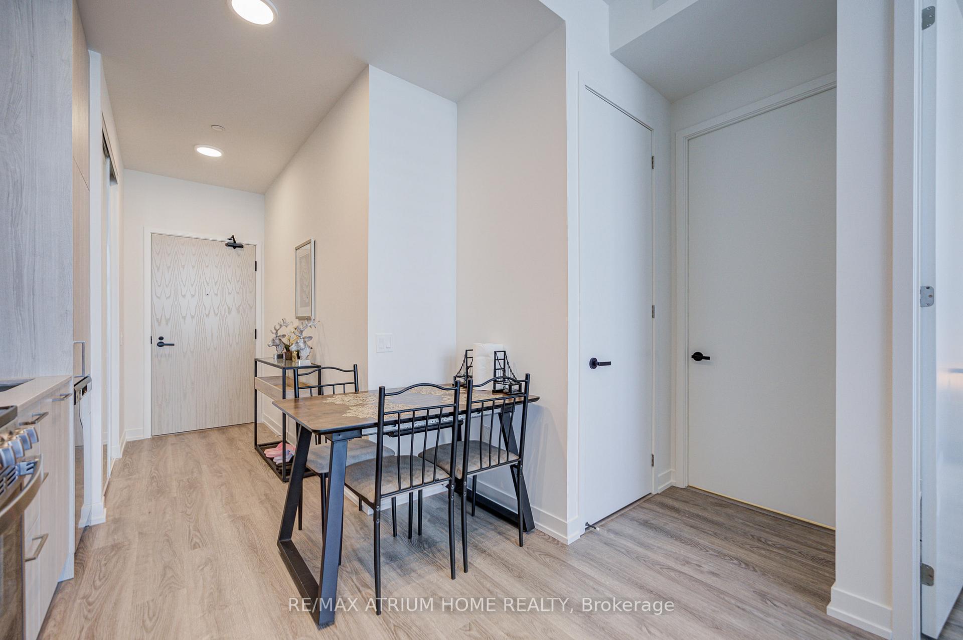 Photo 10 of Unit 2101, 195 Commerce St Street, Vaughan, Vaughan Corporate Centre — HOMEH