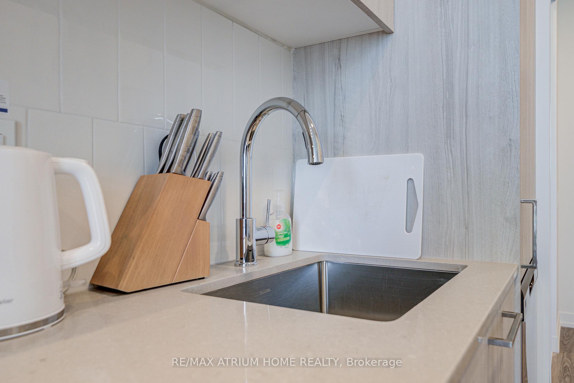 Photo 13 of Unit 2101, 195 Commerce St Street, Vaughan, Vaughan Corporate Centre — HOMEH