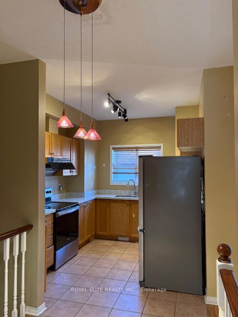 Photo 6 of 5 Maple Park Way, Markham, Milliken Mills West — HOMEH