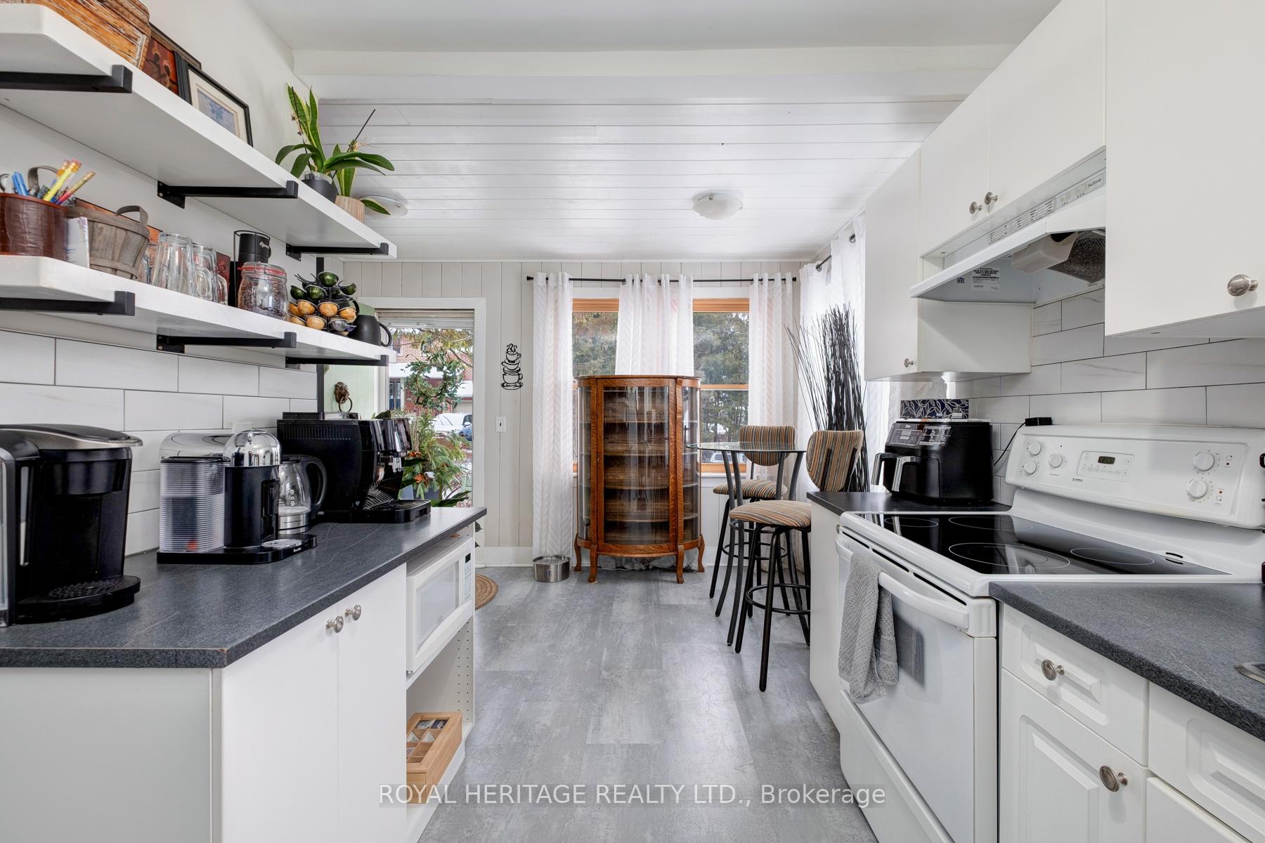 Photo 4 of 12 Platt Street W, Brighton, Brighton (Town) — HOMEH