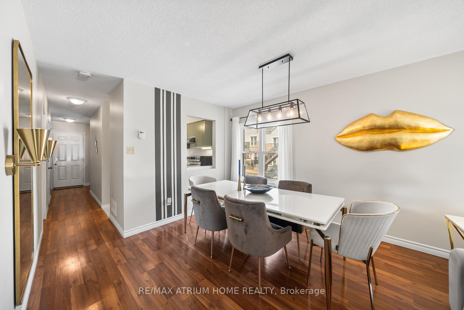 Photo 4 of Unit 34, 115 Main Street S, Newmarket, Central Newmarket — HOMEH