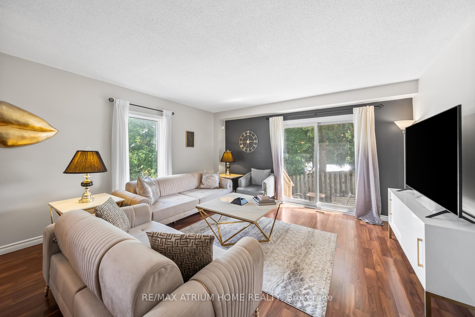 Photo 2 of Unit 34, 115 Main Street S, Newmarket, Central Newmarket — HOMEH