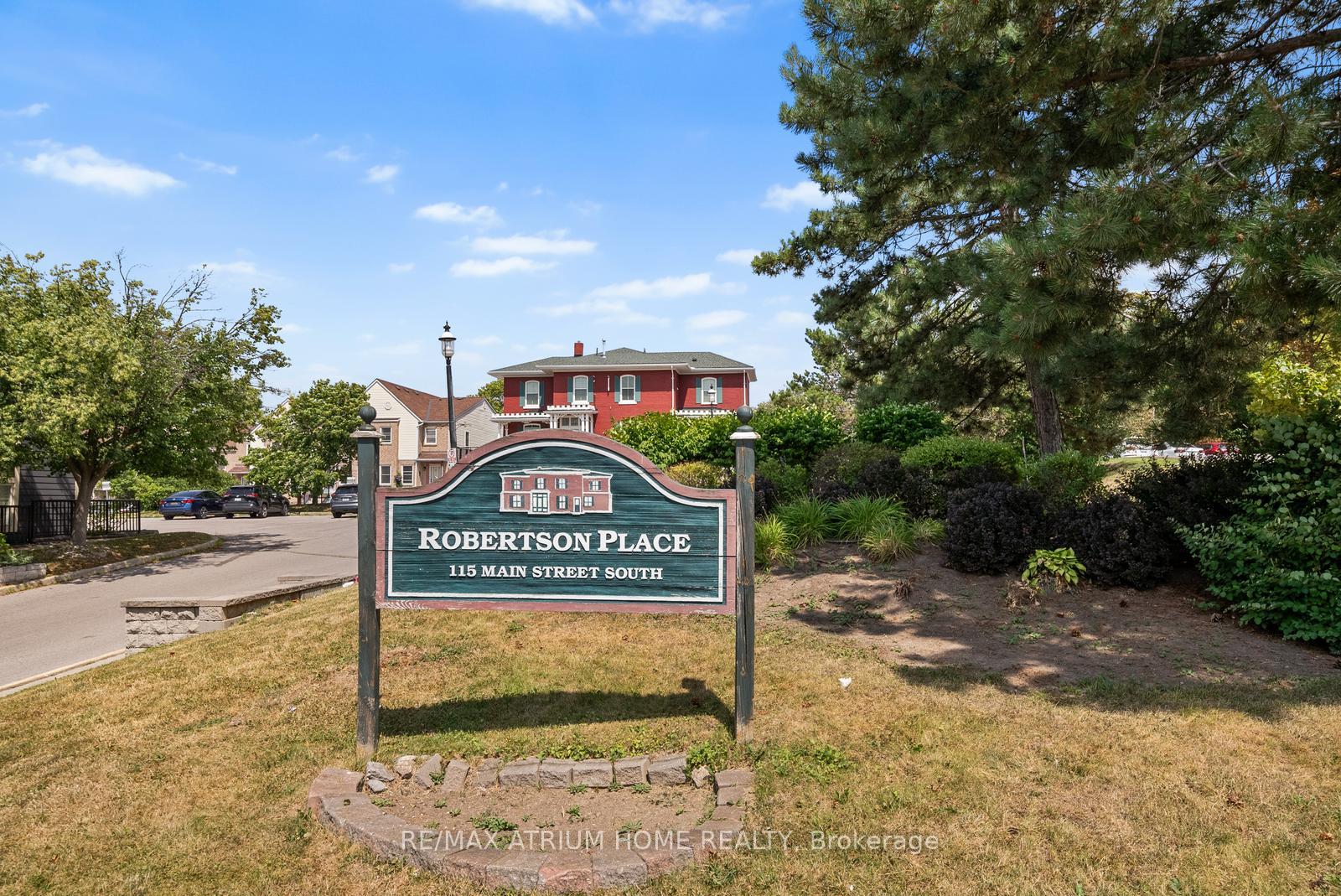 Photo 14 of Unit 34, 115 Main Street S, Newmarket, Central Newmarket — HOMEH