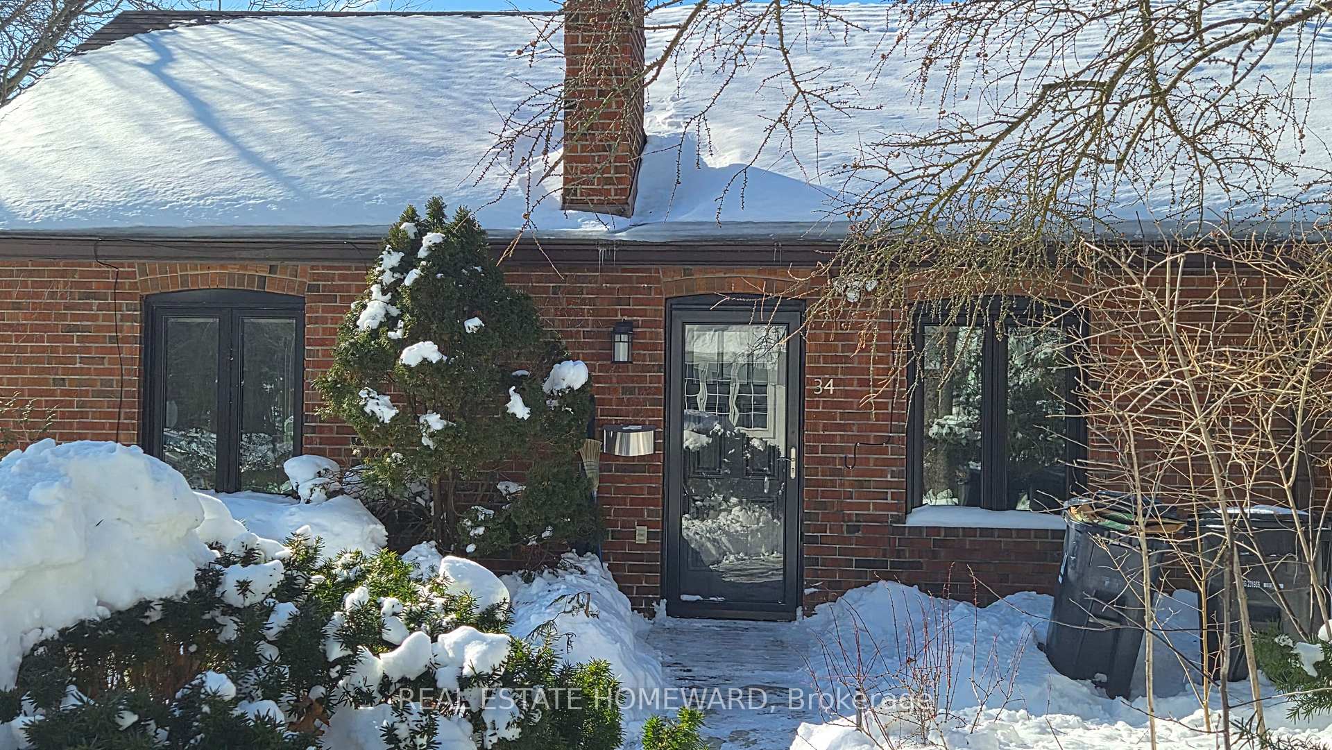 Front of 34 Wood Glen Road