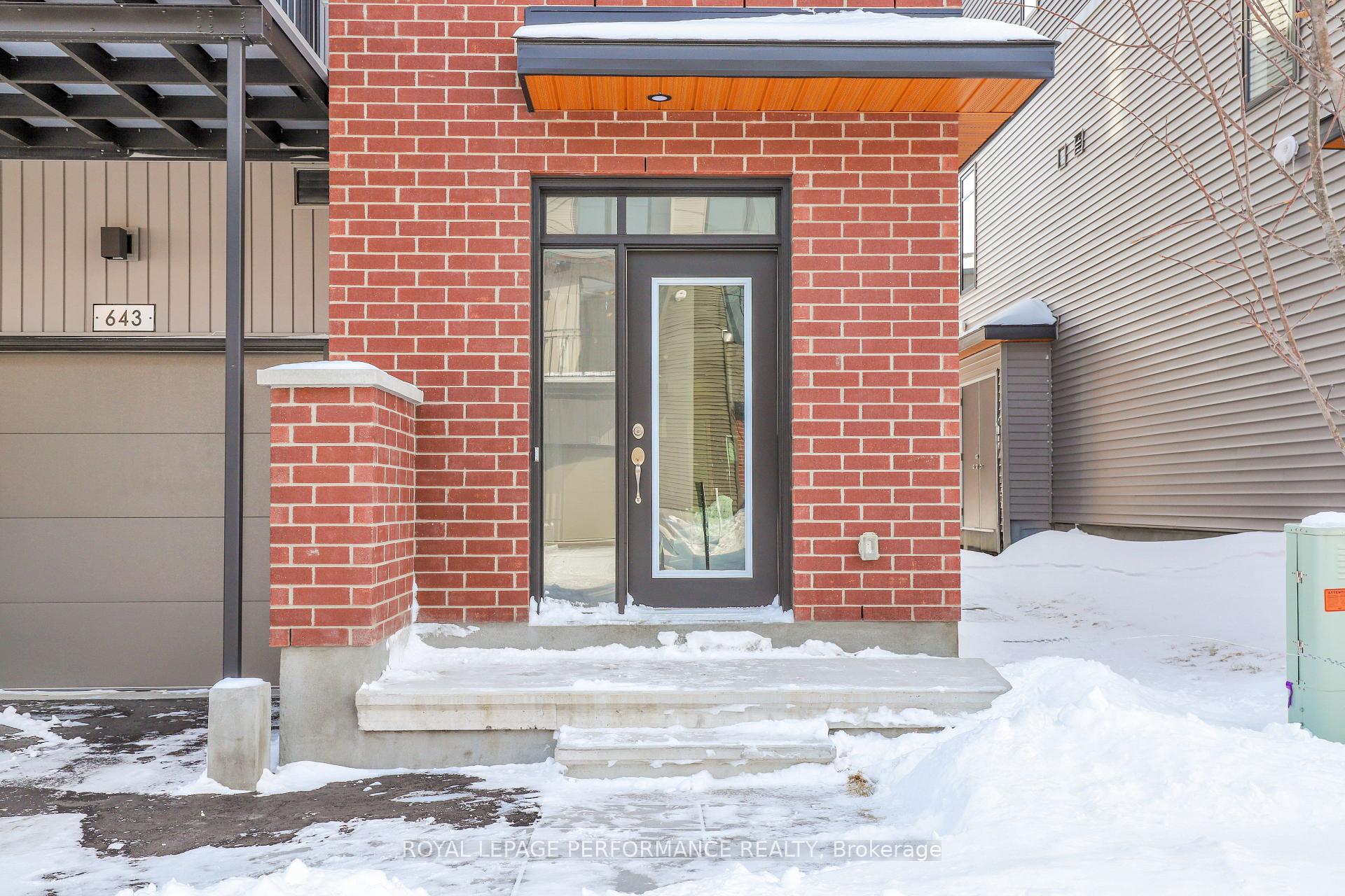 Photo 2 of 643 Corporal Private, Ottawa, Blossom Park/Kemp Park/Findlay Creek — HOMEH
