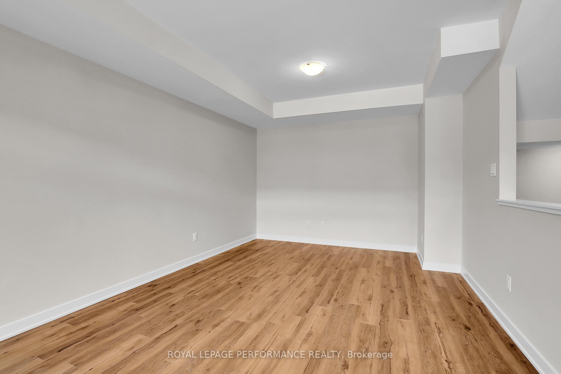 Photo 11 of 643 Corporal Private, Ottawa, Blossom Park/Kemp Park/Findlay Creek — HOMEH