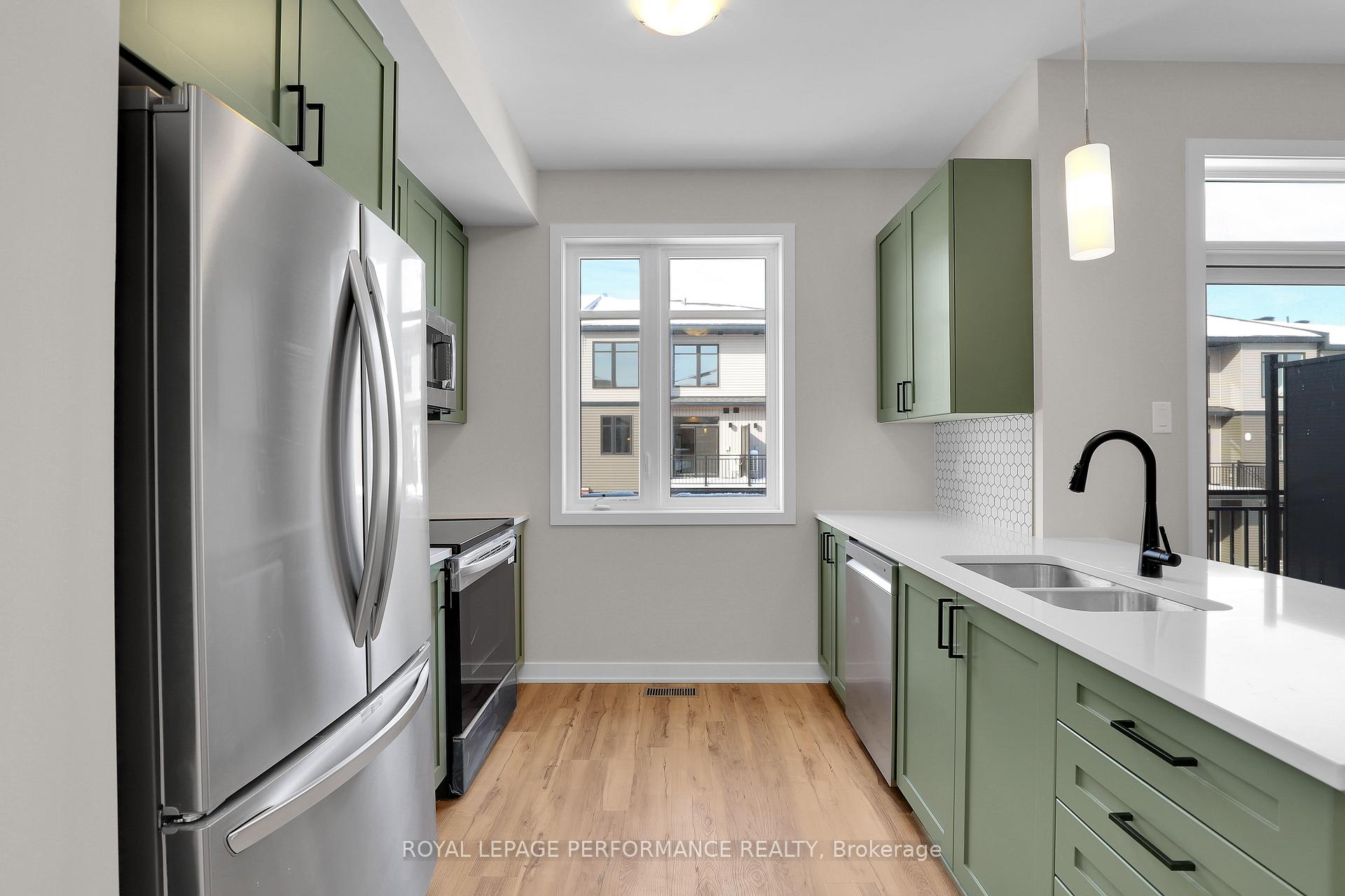Photo 13 of 643 Corporal Private, Ottawa, Blossom Park/Kemp Park/Findlay Creek — HOMEH