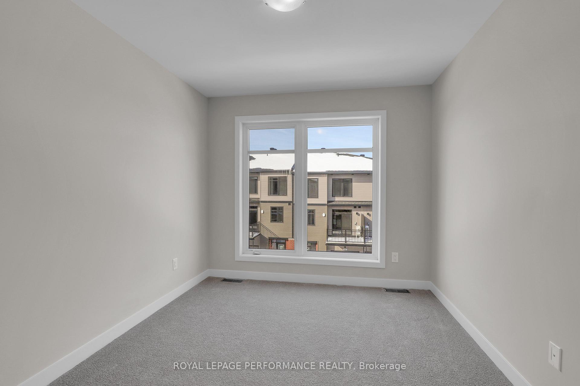 Photo 19 of 643 Corporal Private, Ottawa, Blossom Park/Kemp Park/Findlay Creek — HOMEH