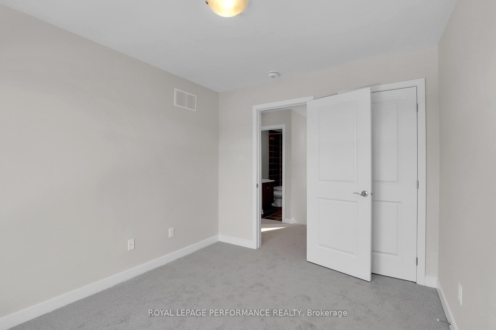Photo 20 of 643 Corporal Private, Ottawa, Blossom Park/Kemp Park/Findlay Creek — HOMEH