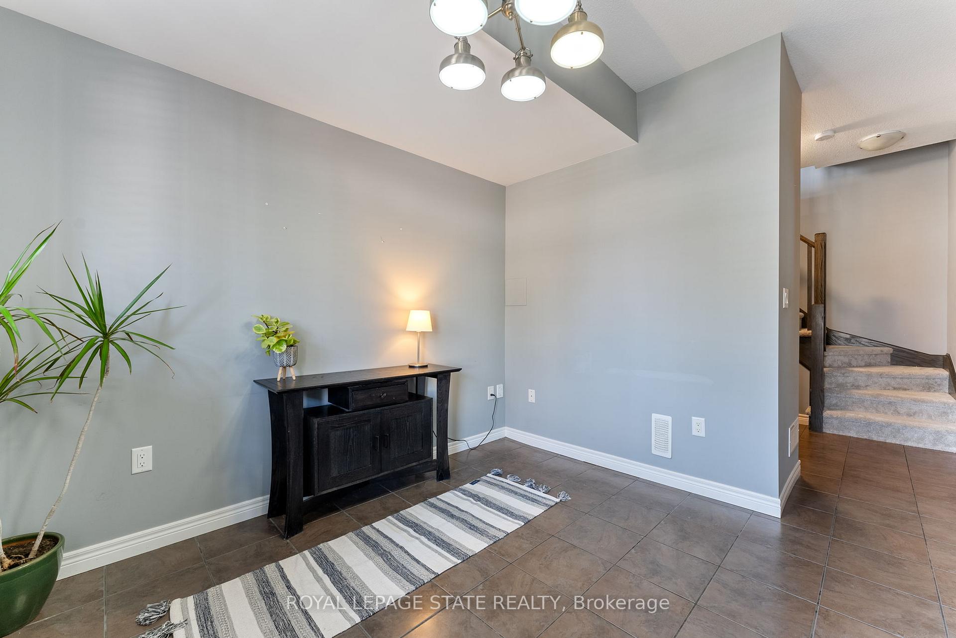 Photo 4 of Unit 82, 6 Chestnut Drive, Grimsby, Grimsby West — HOMEH