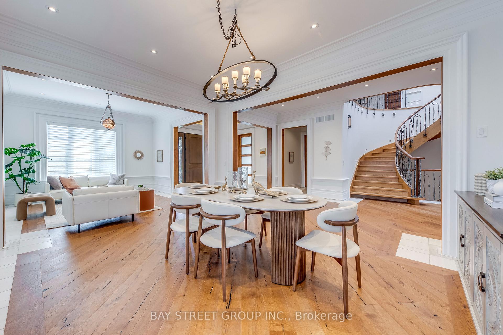 Photo 31 of 132 Crestwood Road, Vaughan, Crestwood-Springfarm-Yorkhill — HOMEH