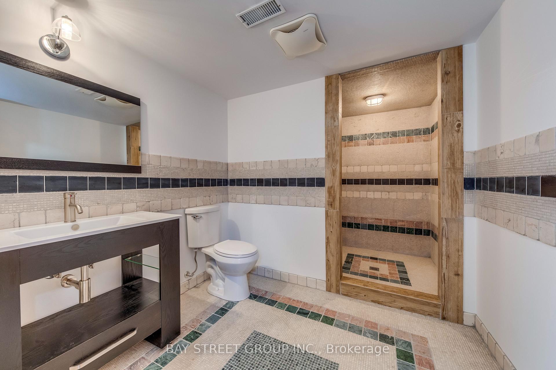 Photo 28 of 132 Crestwood Road, Vaughan, Crestwood-Springfarm-Yorkhill — HOMEH