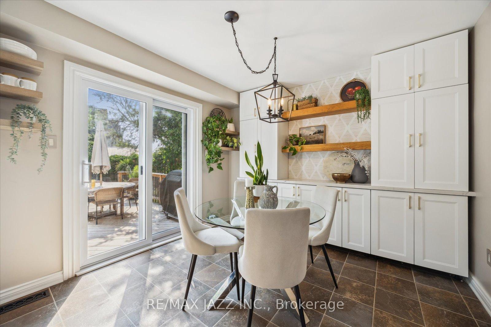 Photo 12 of 65 Fry Crescent, Clarington, Bowmanville — HOMEH